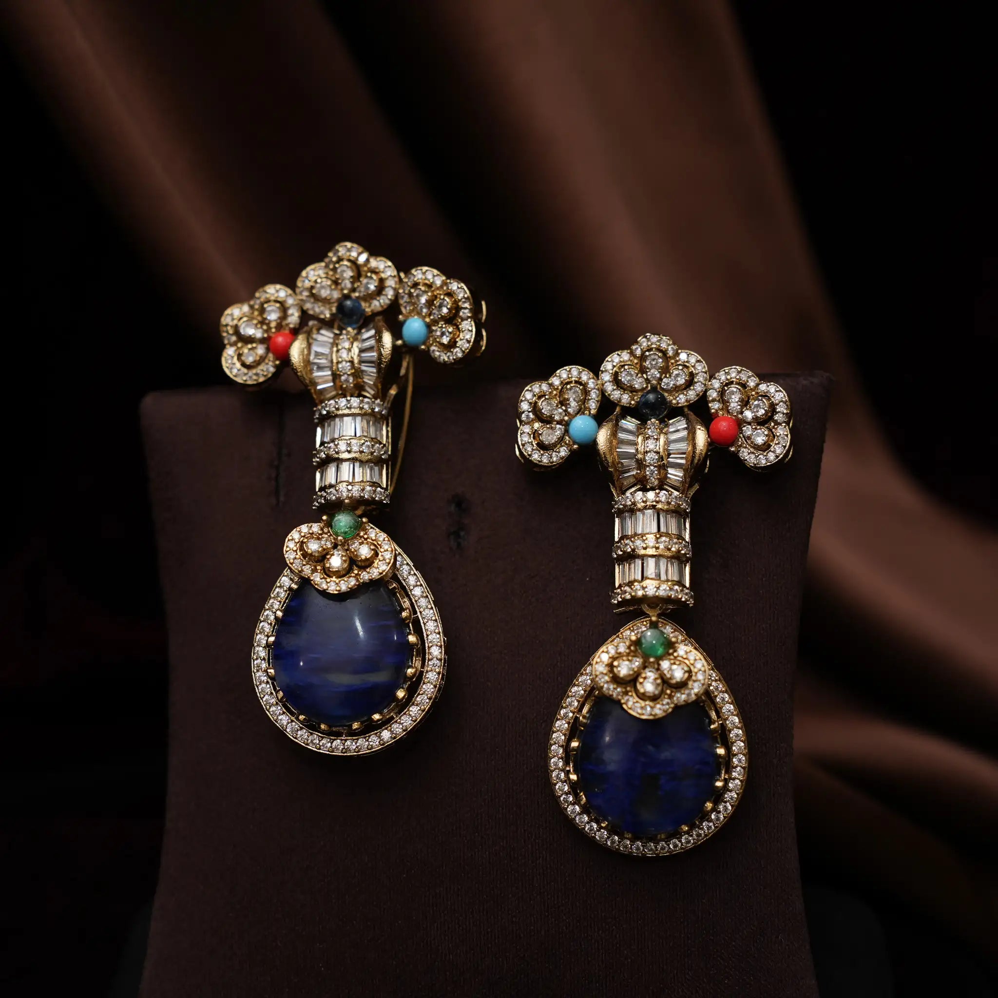 Fanshita Victorian Choker - Blue