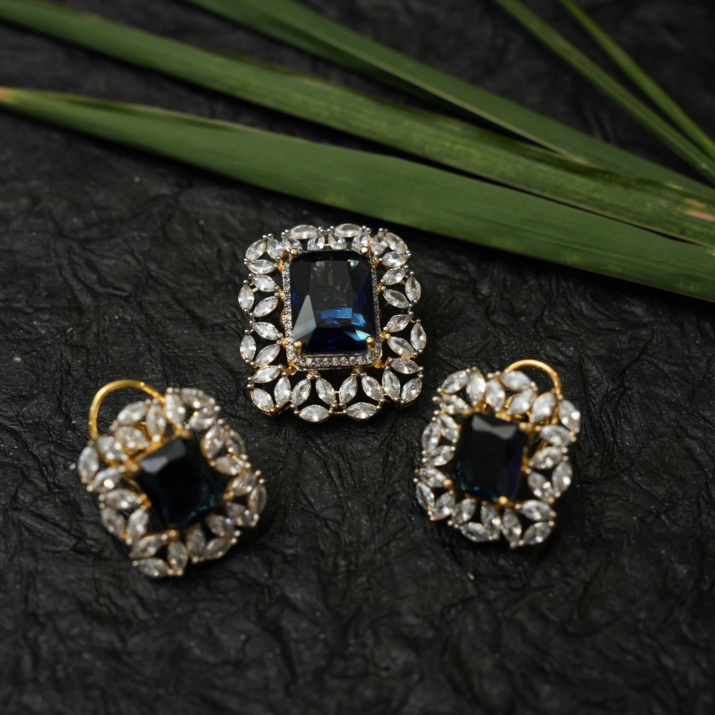 Faria Zircon Pendant - Blue