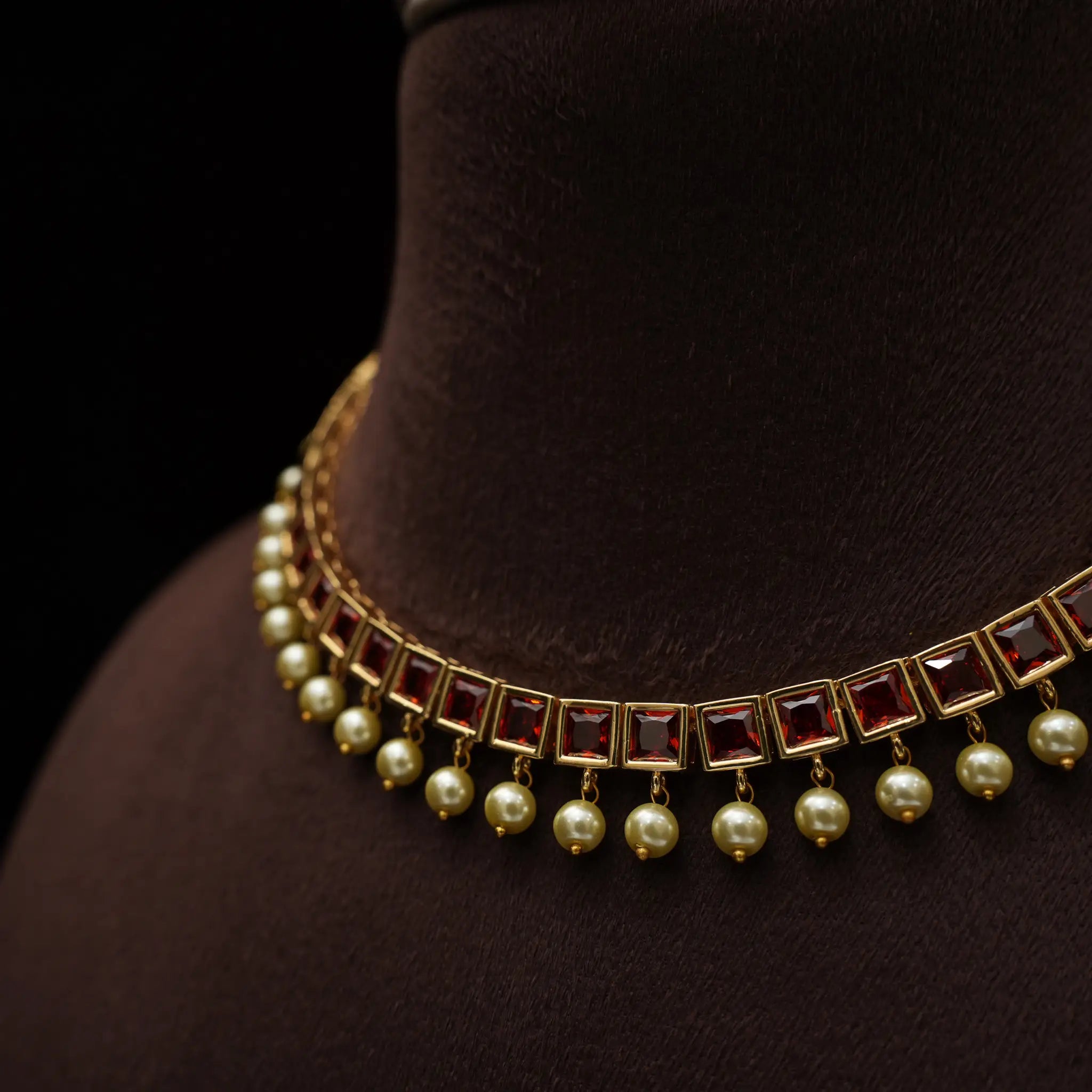Gamya Antique Choker - Red