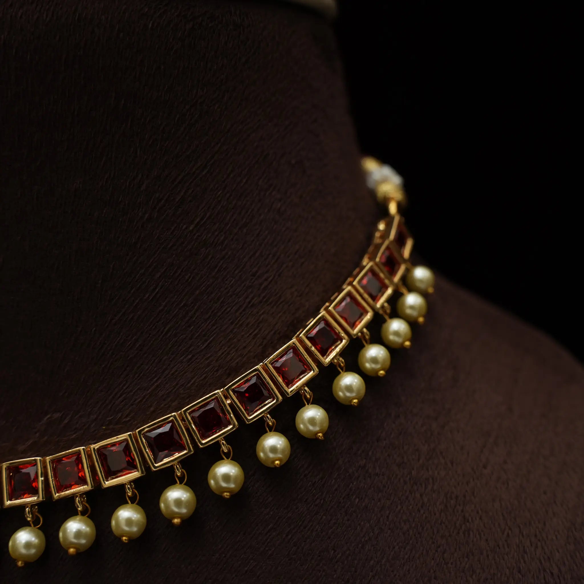 Gamya Antique Choker - Red