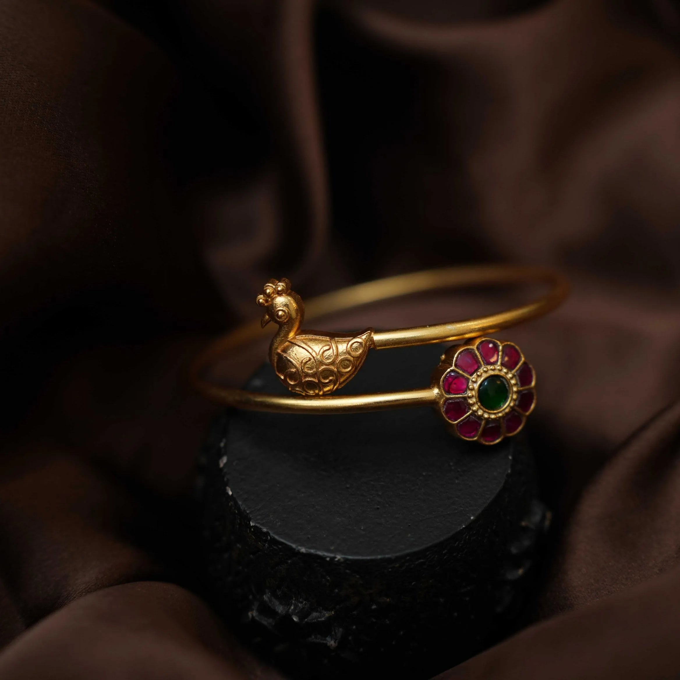 Ganavi Silver Kada Bangle