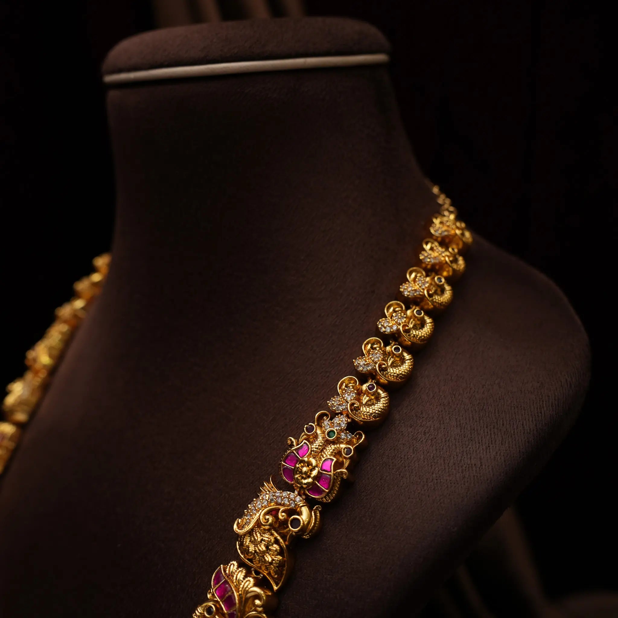 Gitasri Antique Necklace