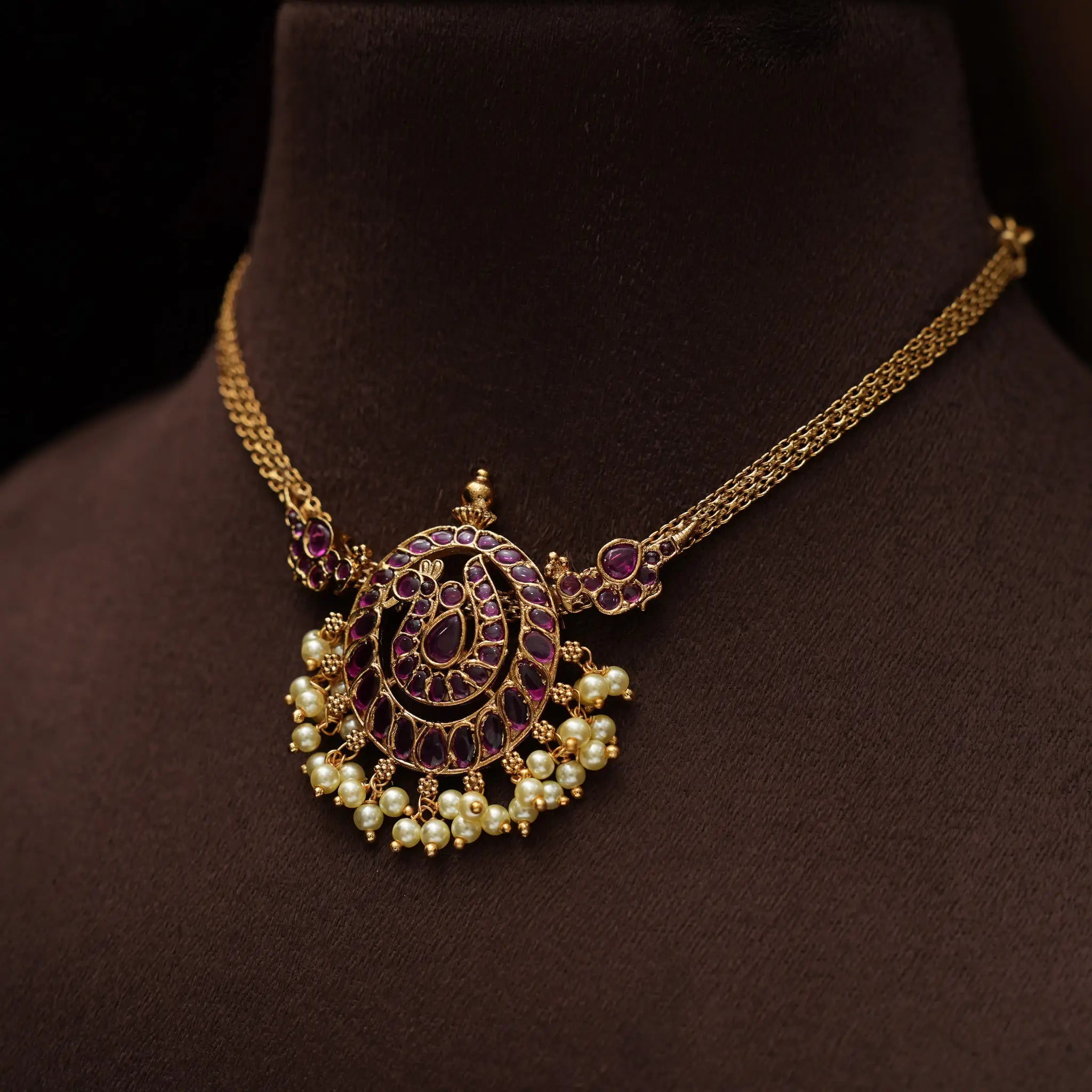 Guhasri Antique Necklace - Red