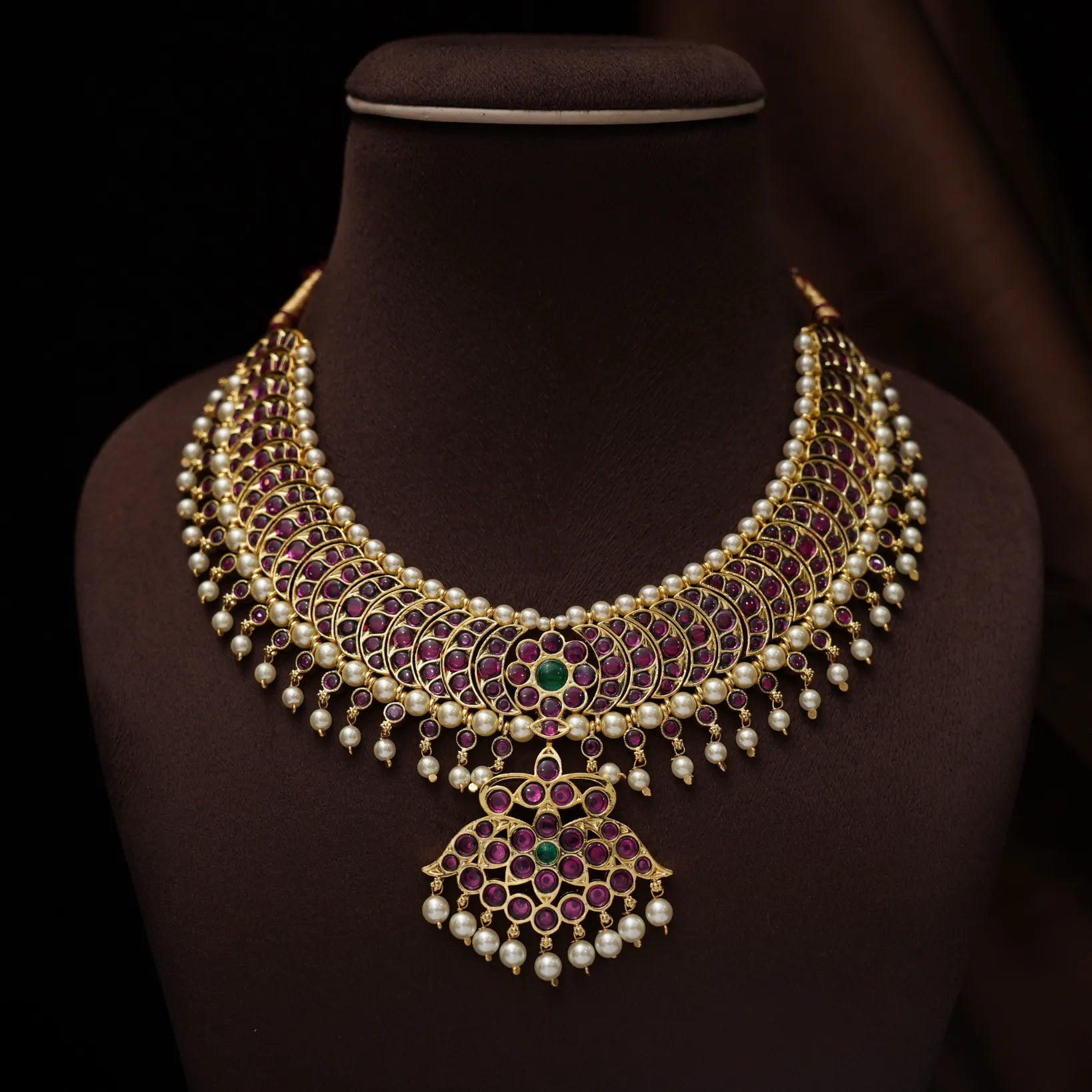 Harinyai Antique Necklace - Red
