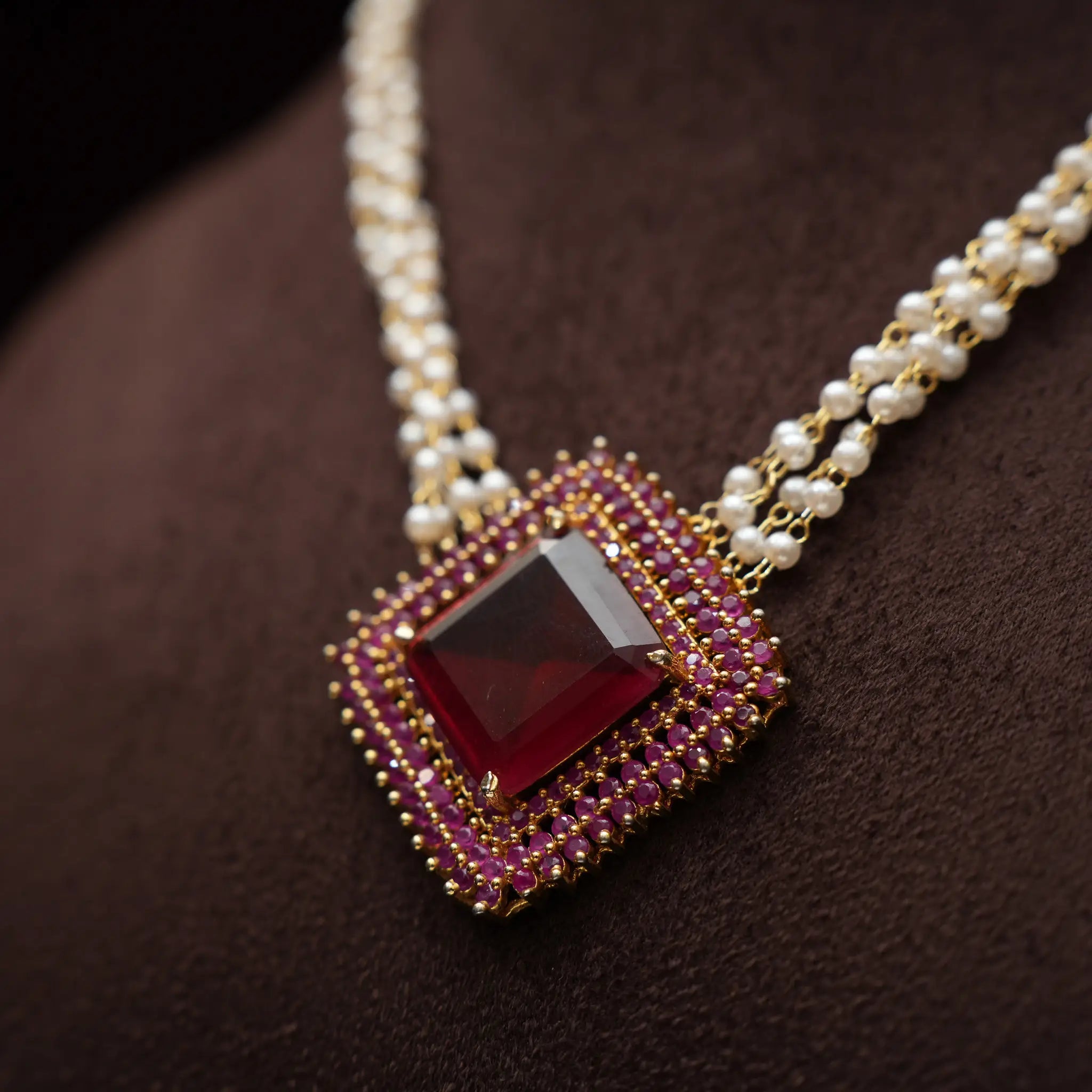 Hefina Pearl Necklace
