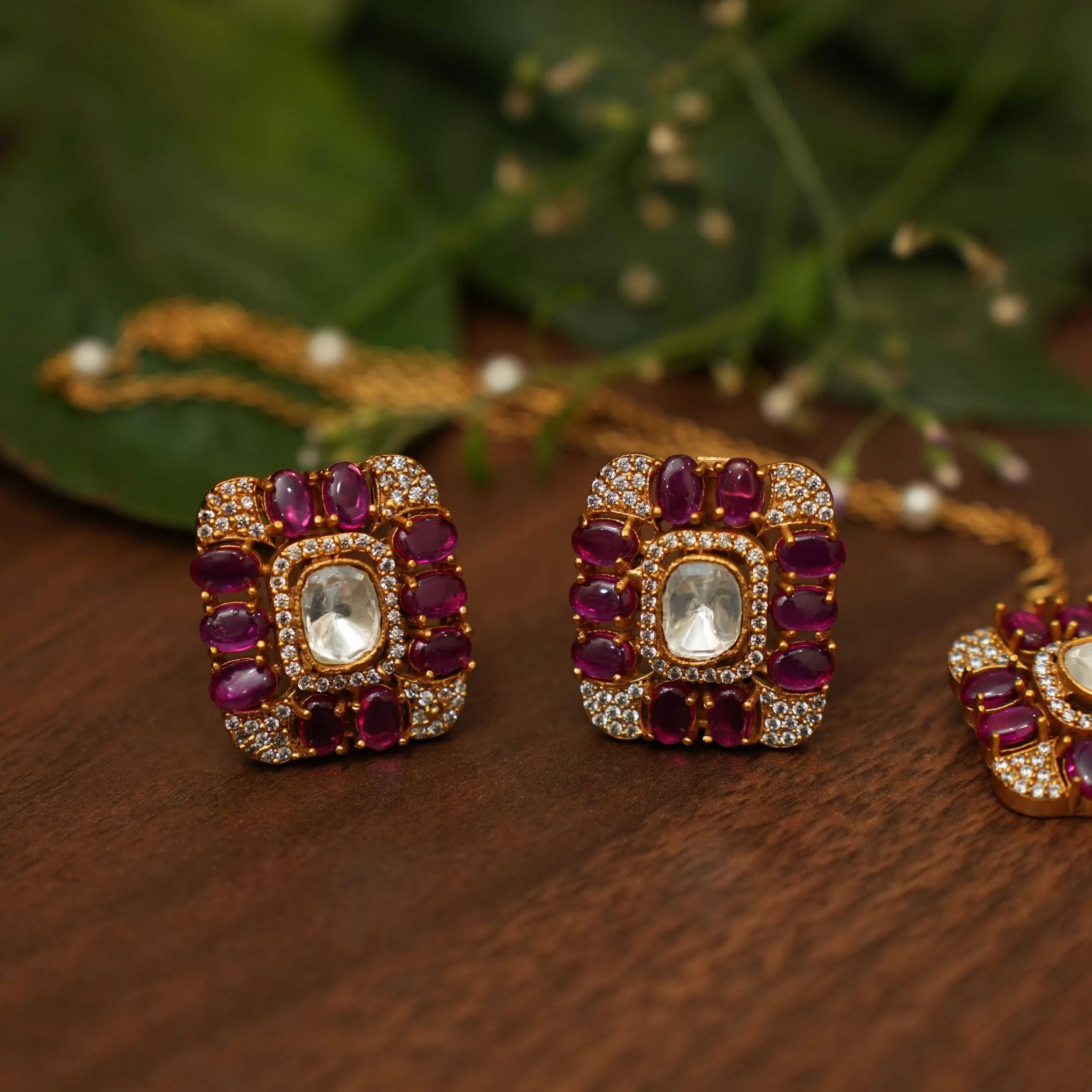 Hirva Polki Chain - Red