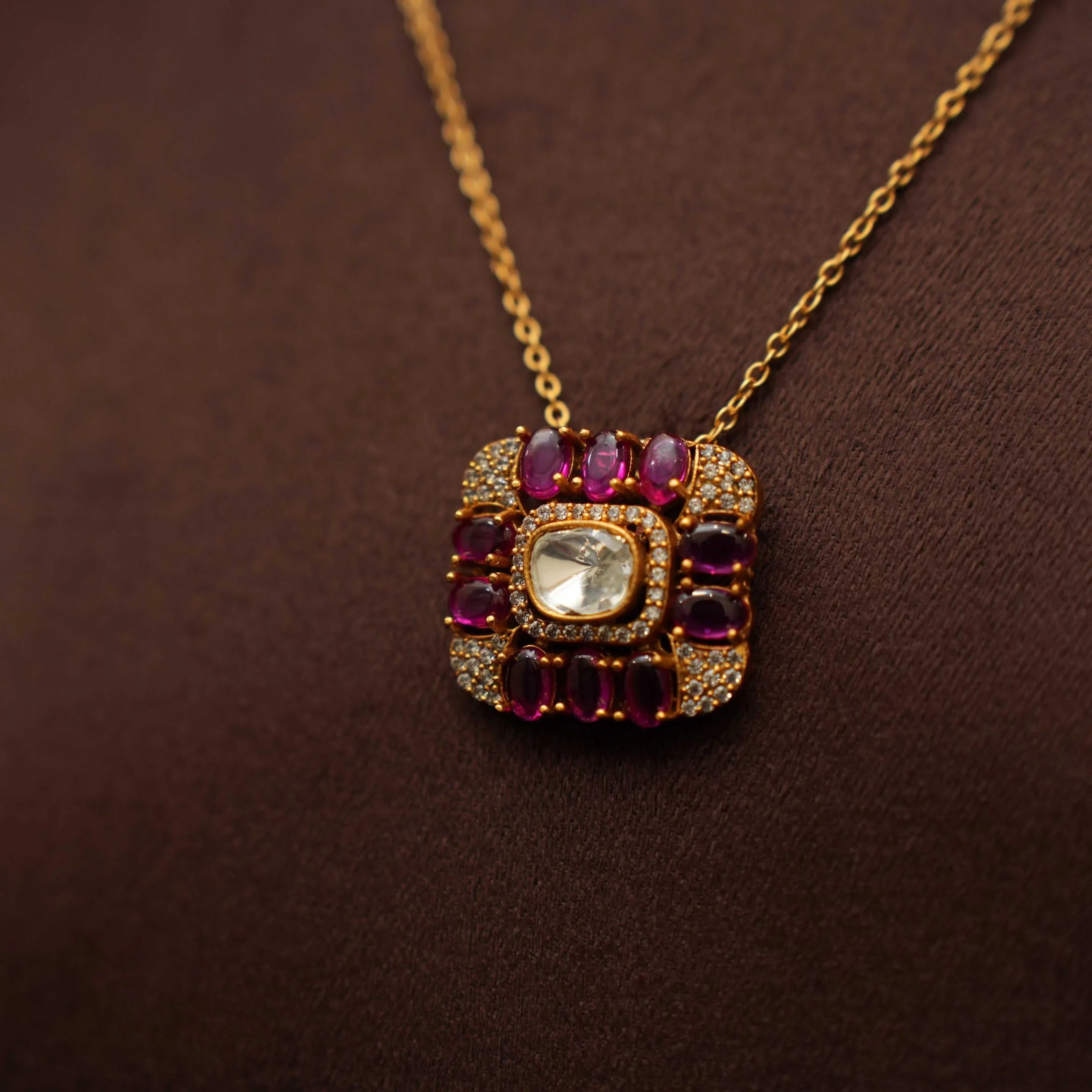 Hirva Polki Chain - Red