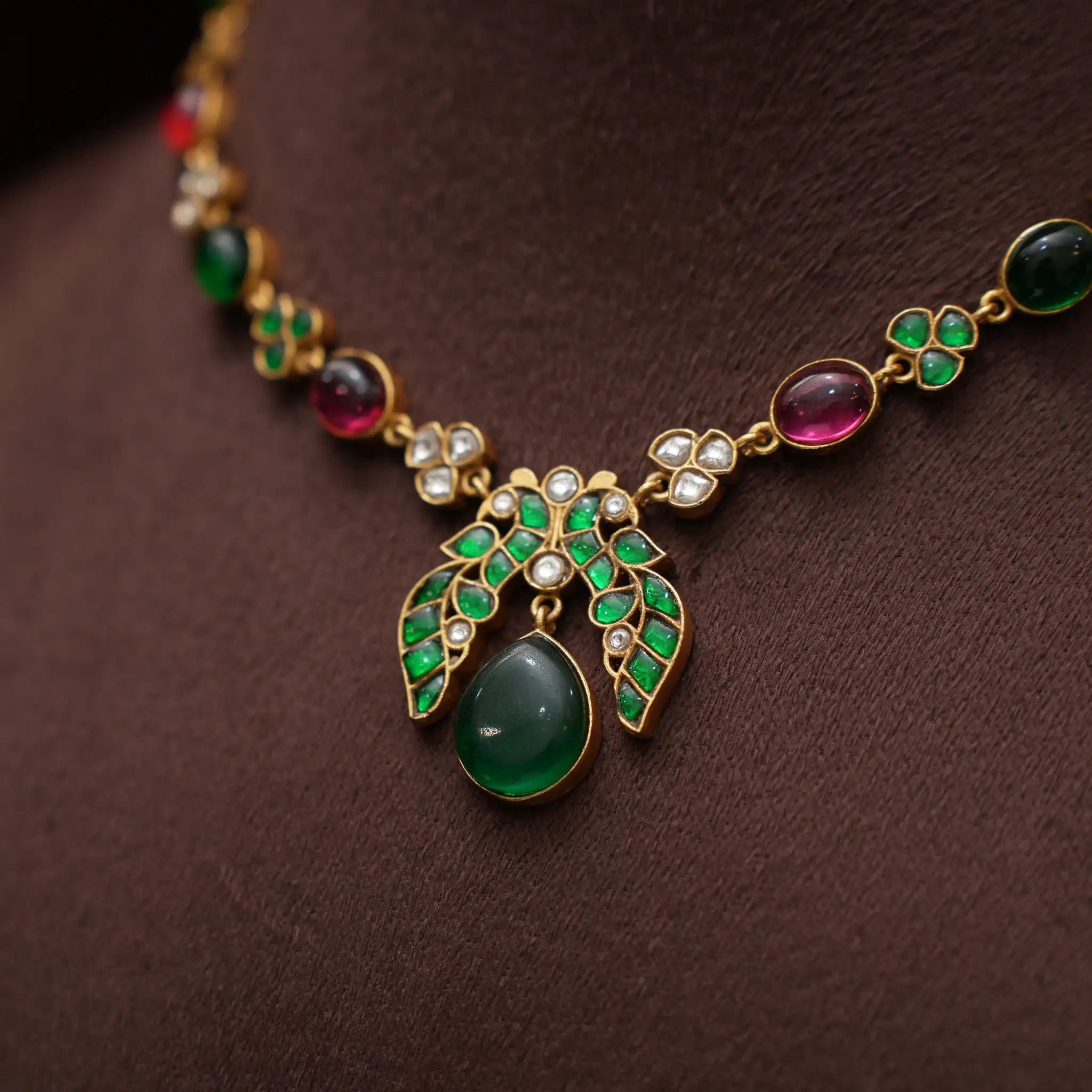 Hradini Polki Necklace - Riya