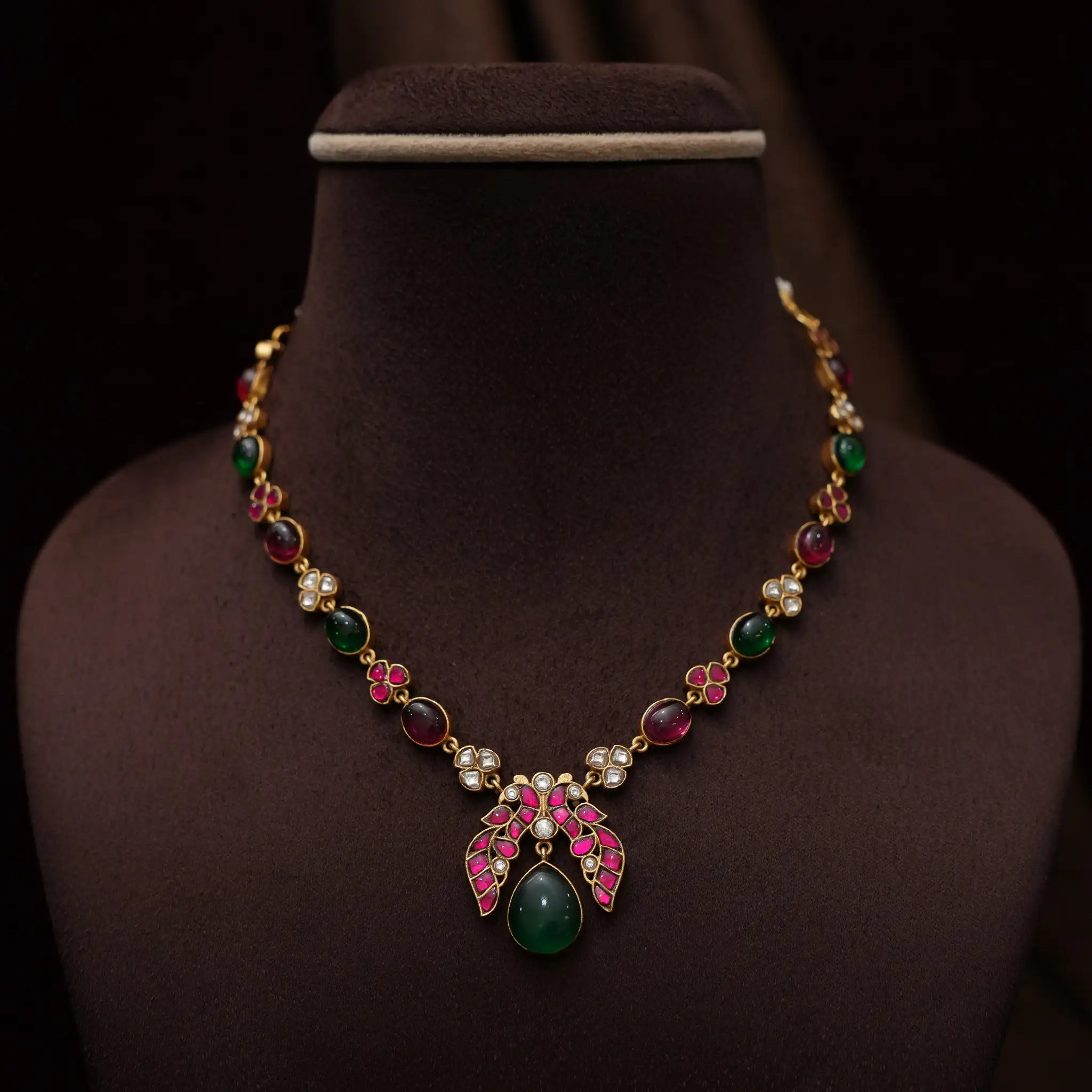 Hradini Polki Necklace - Isla