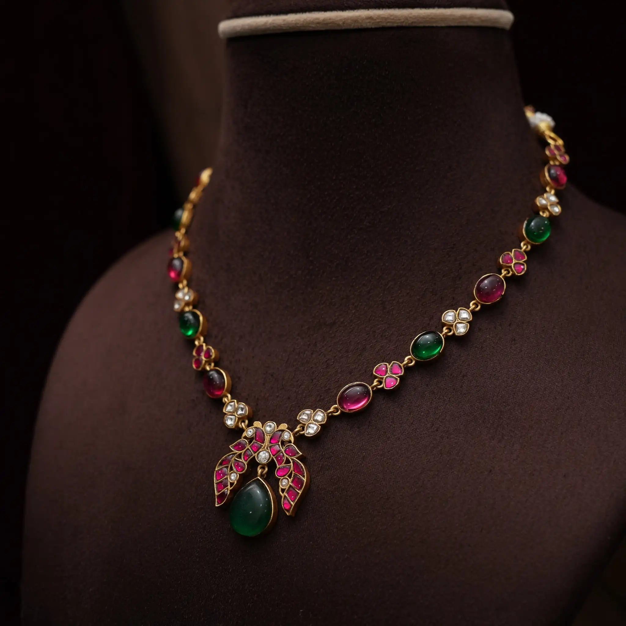 Hradini Polki Necklace - Isla