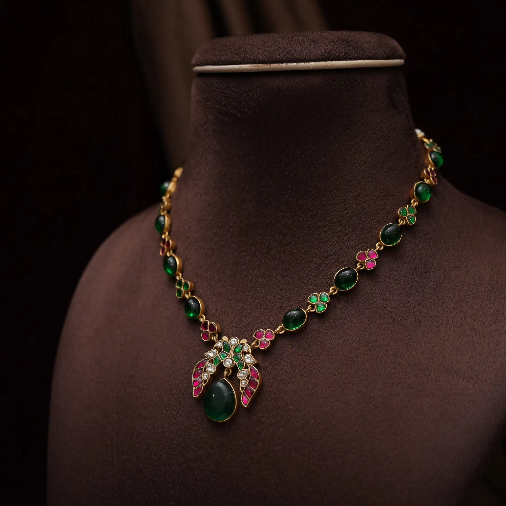 Hradini Polki Necklace - Kira