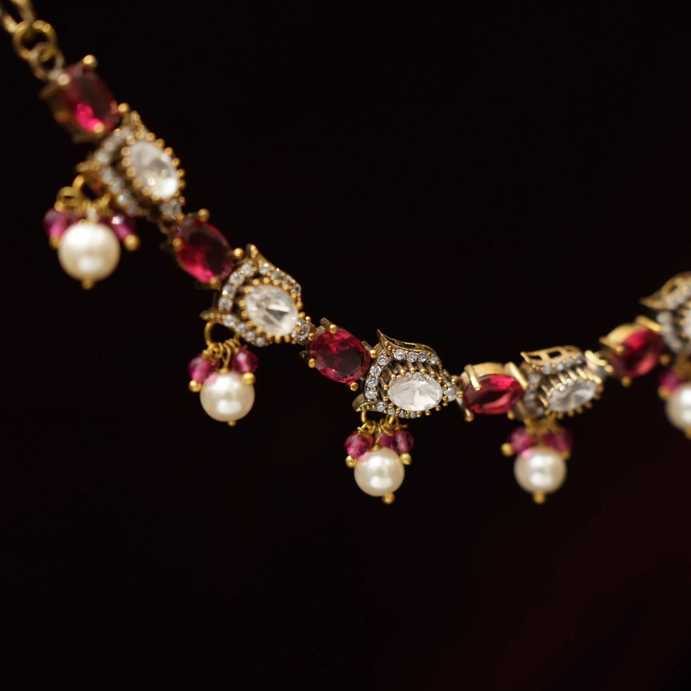 Inaaya Victorian Ear Chain - Reddish Pink