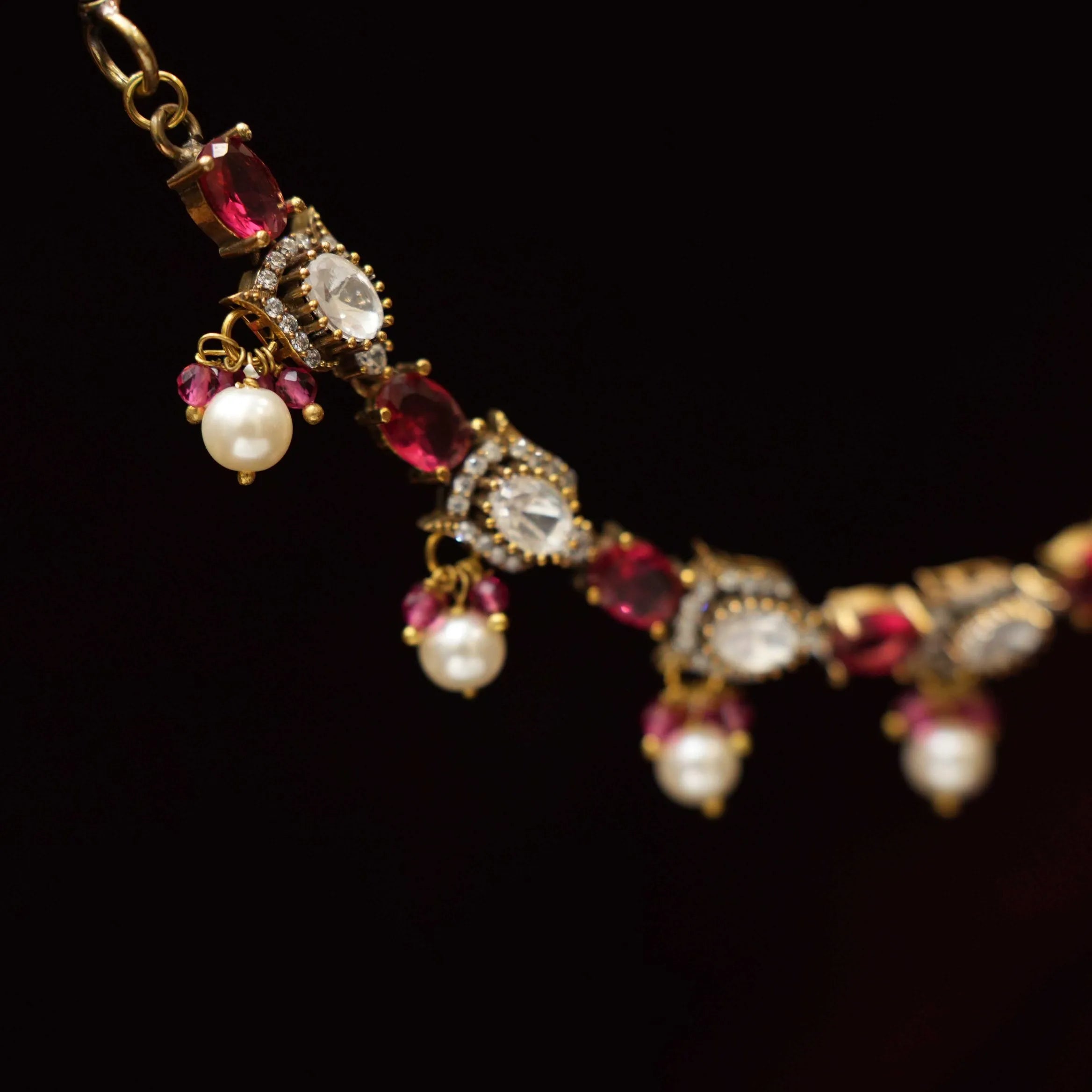 Inaaya Victorian Ear Chain - Reddish Pink