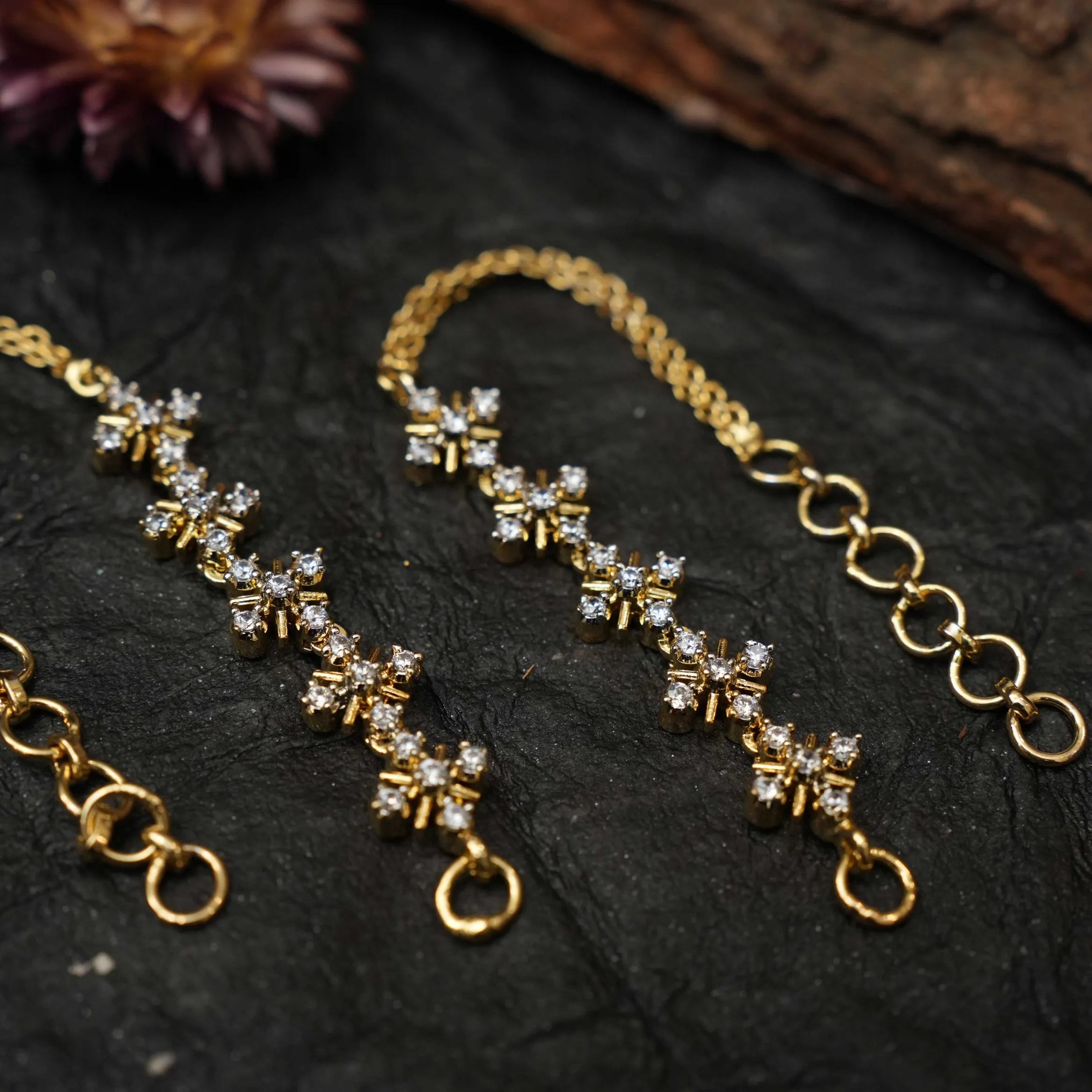 Ira Zircon Ear Chain