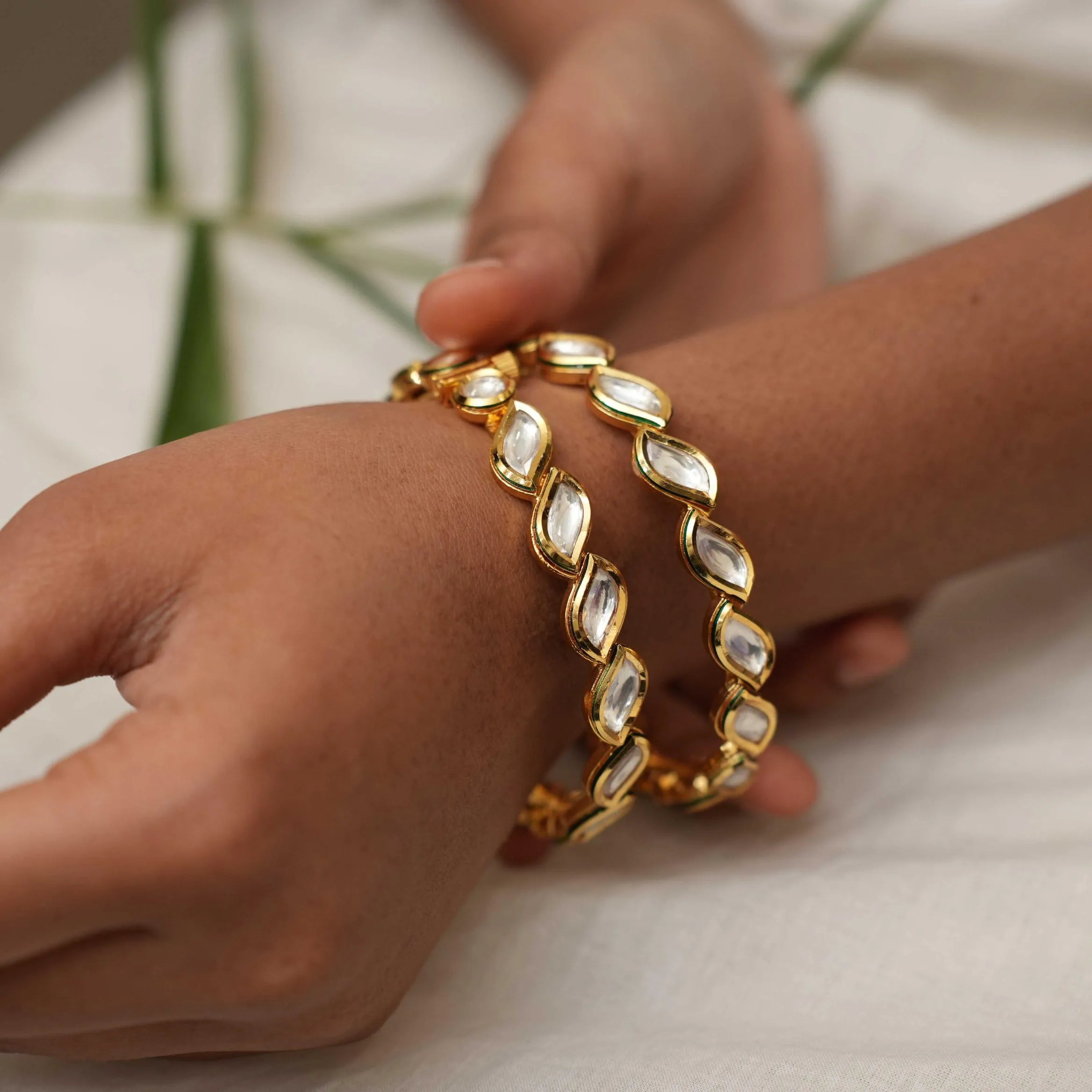 Isha Kundan Bangles