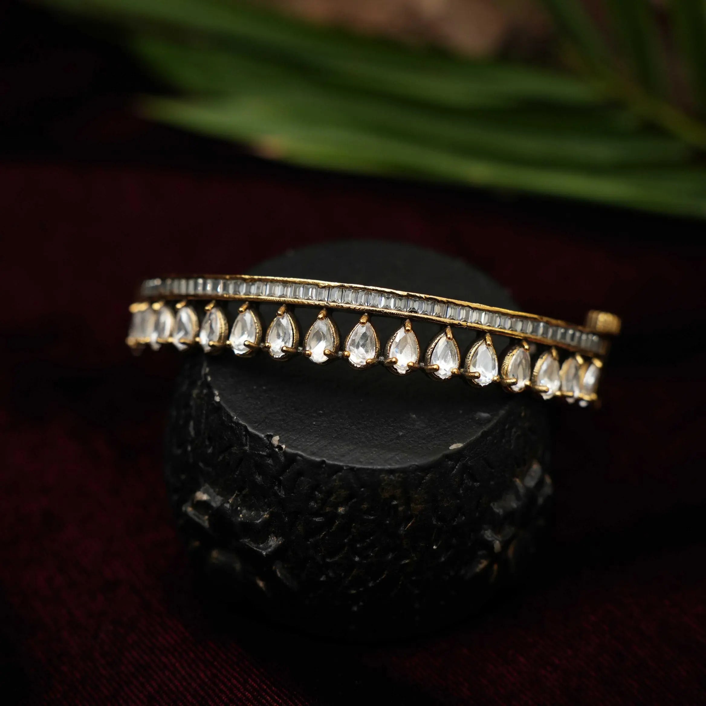 Ishir Zircon Bracelet - White