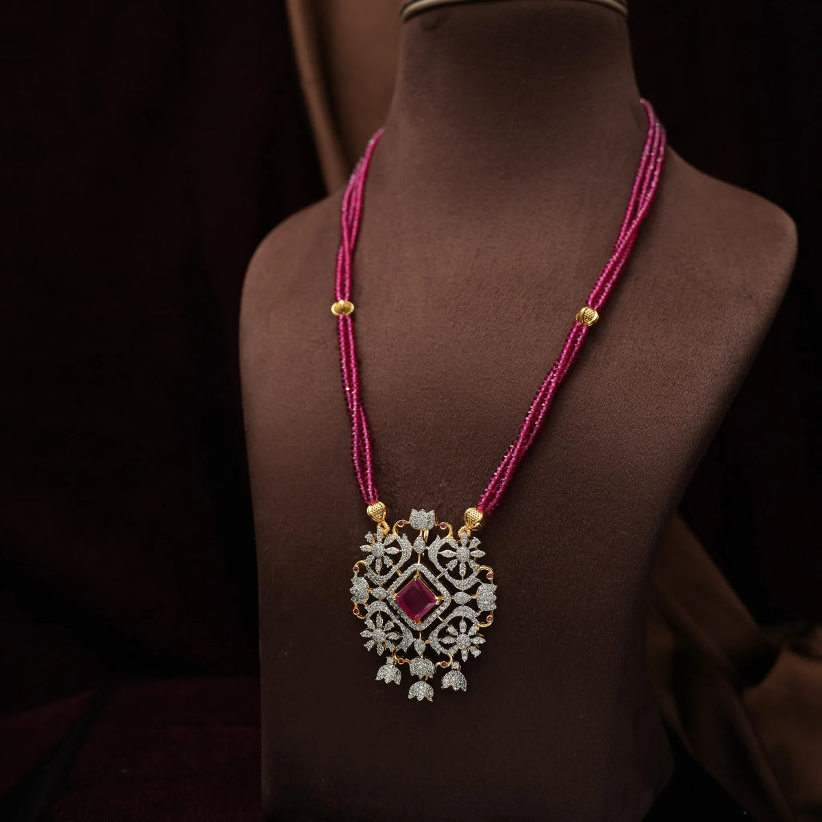 Ishita Beaded Necklace