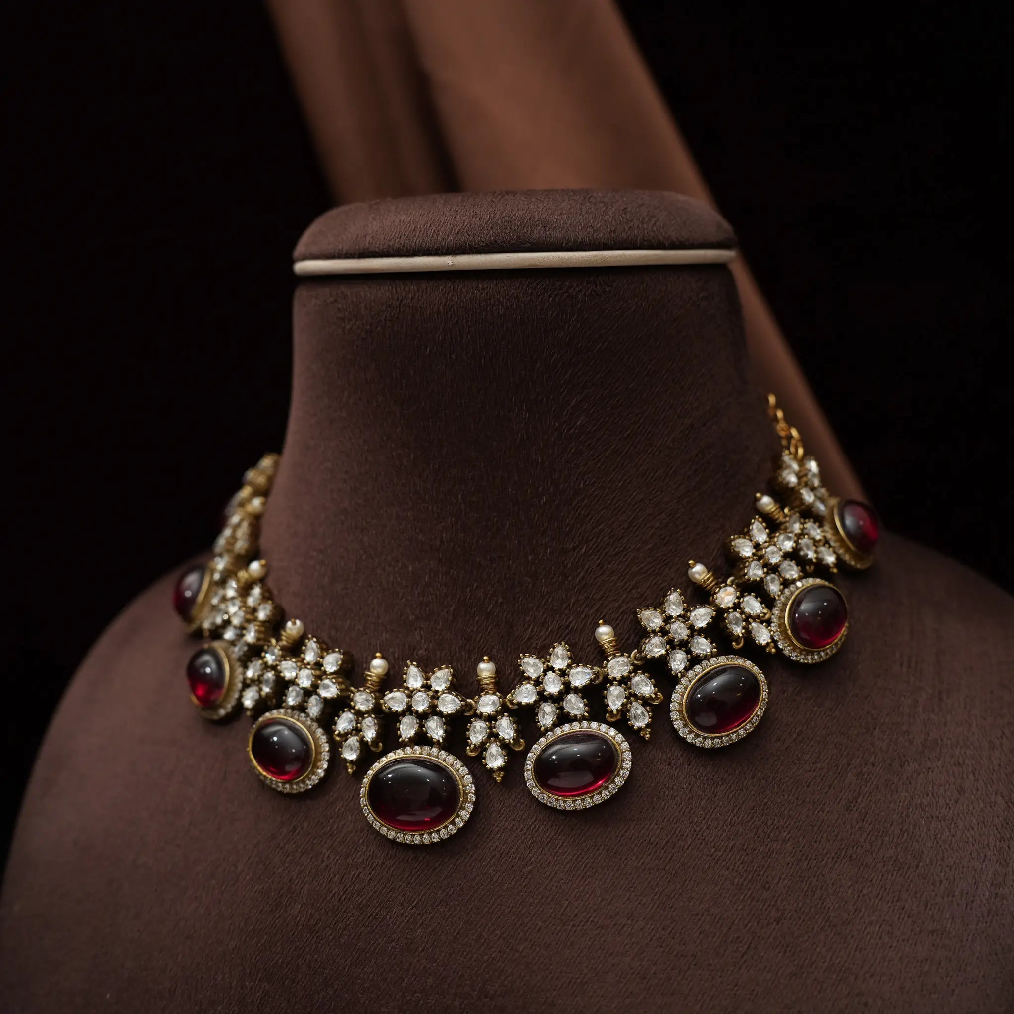 Isla Victorian Polki Choker