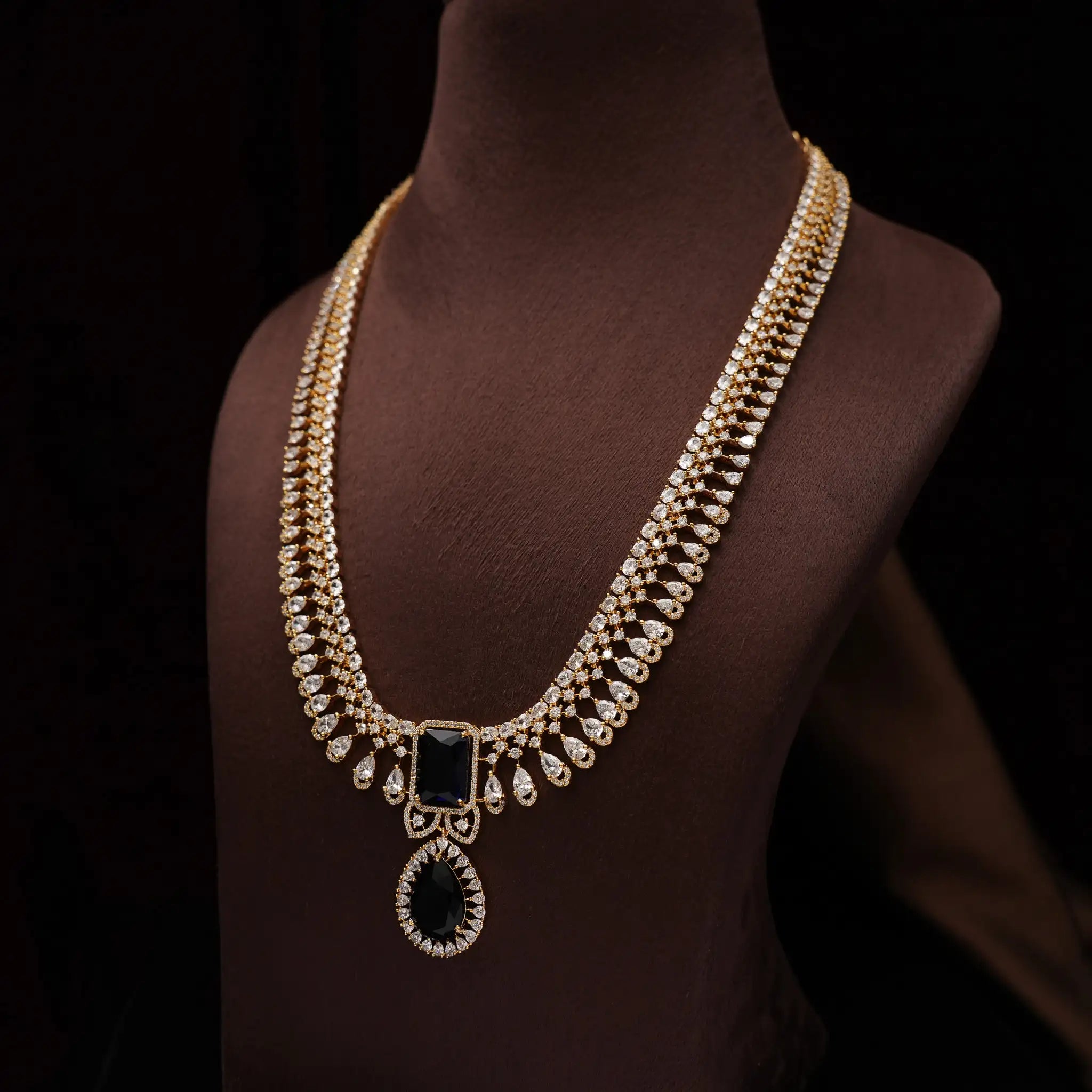 Itkila Zircon Necklace