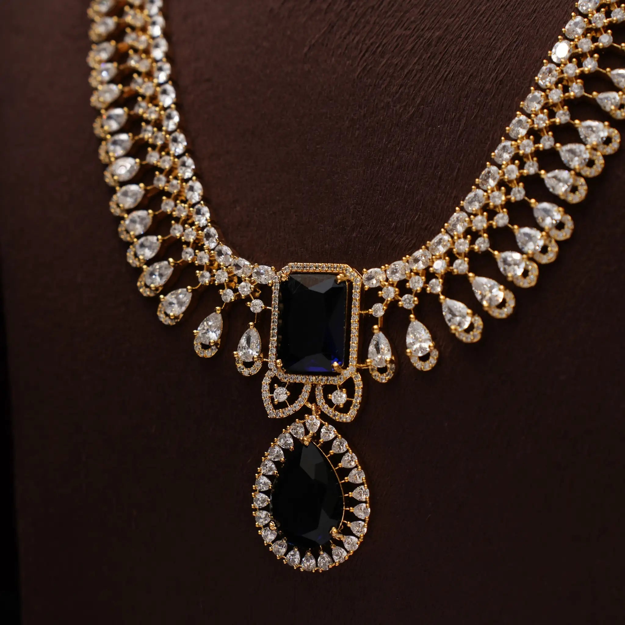 Itkila Zircon Necklace