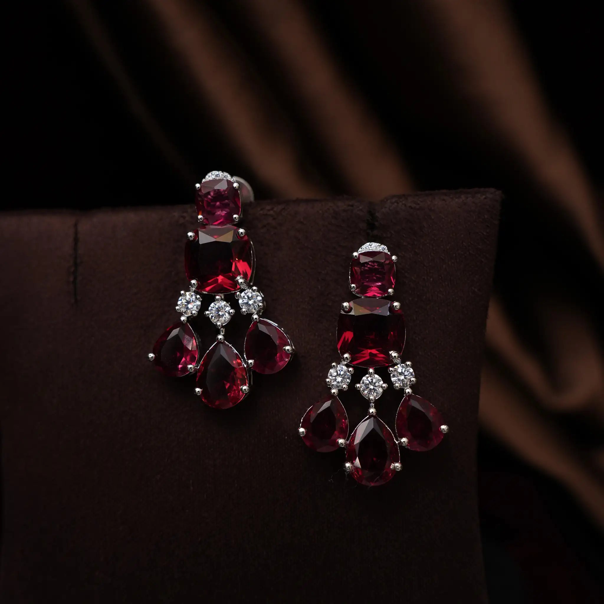 Jagrti Zircon Necklace - Red