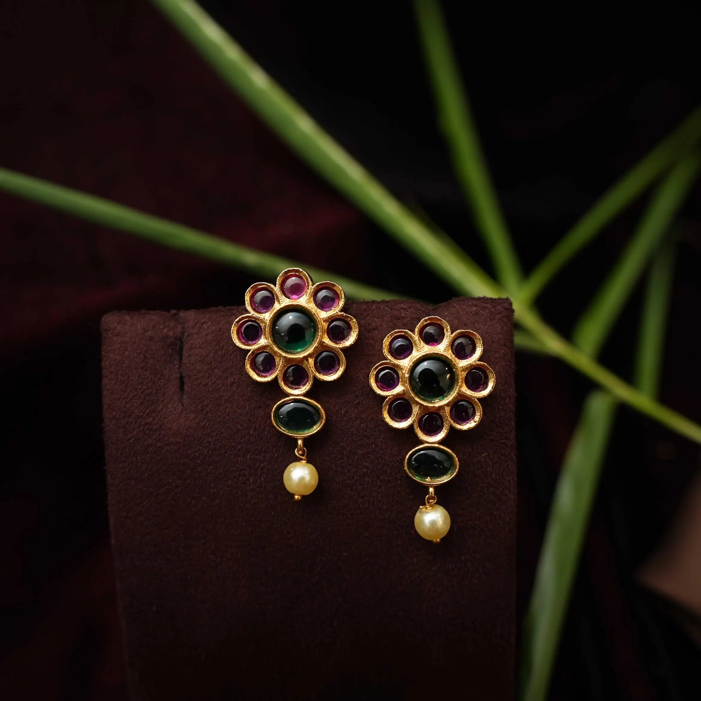 Jagyi Antique Choker