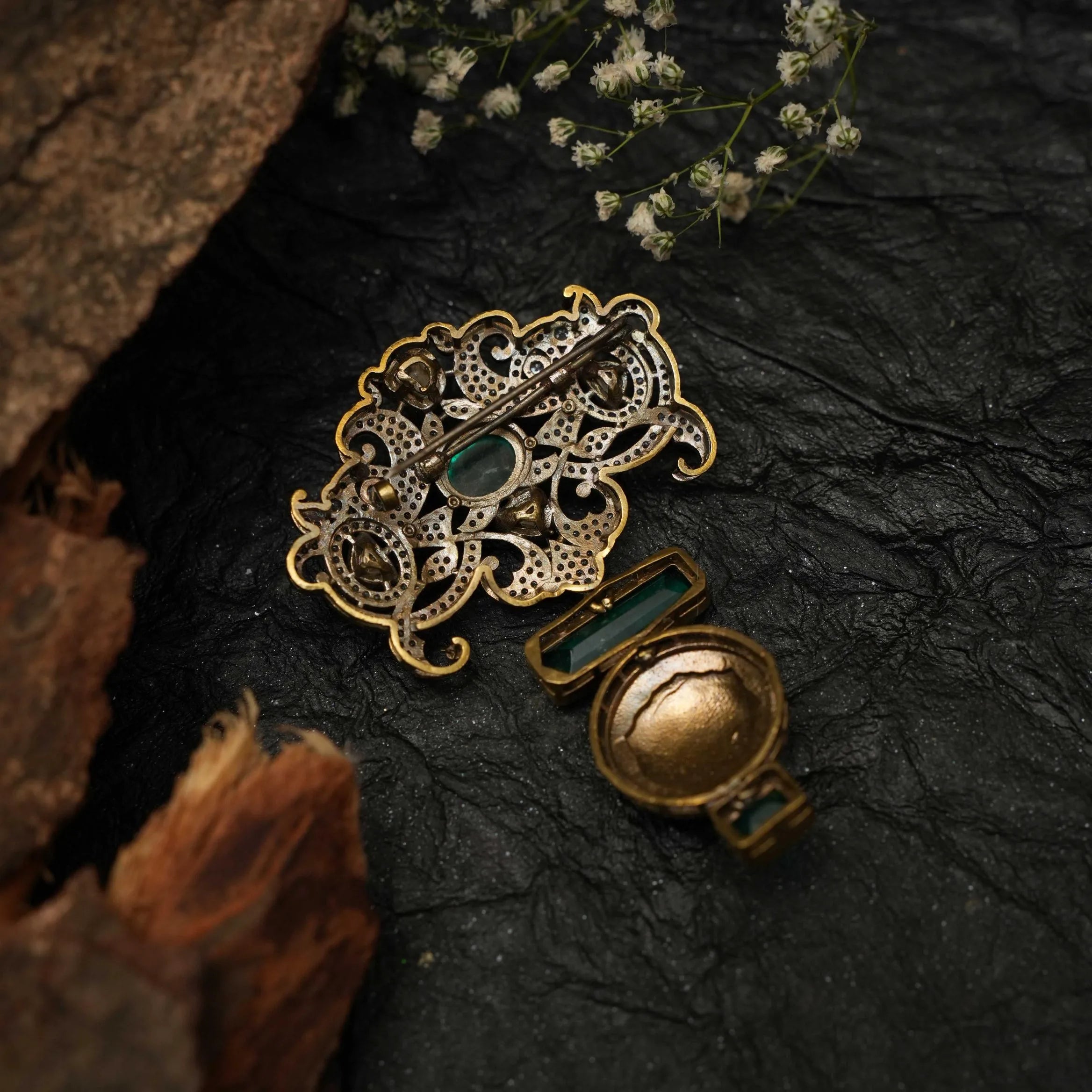 Janvi Saree Pin / Brooch - Green