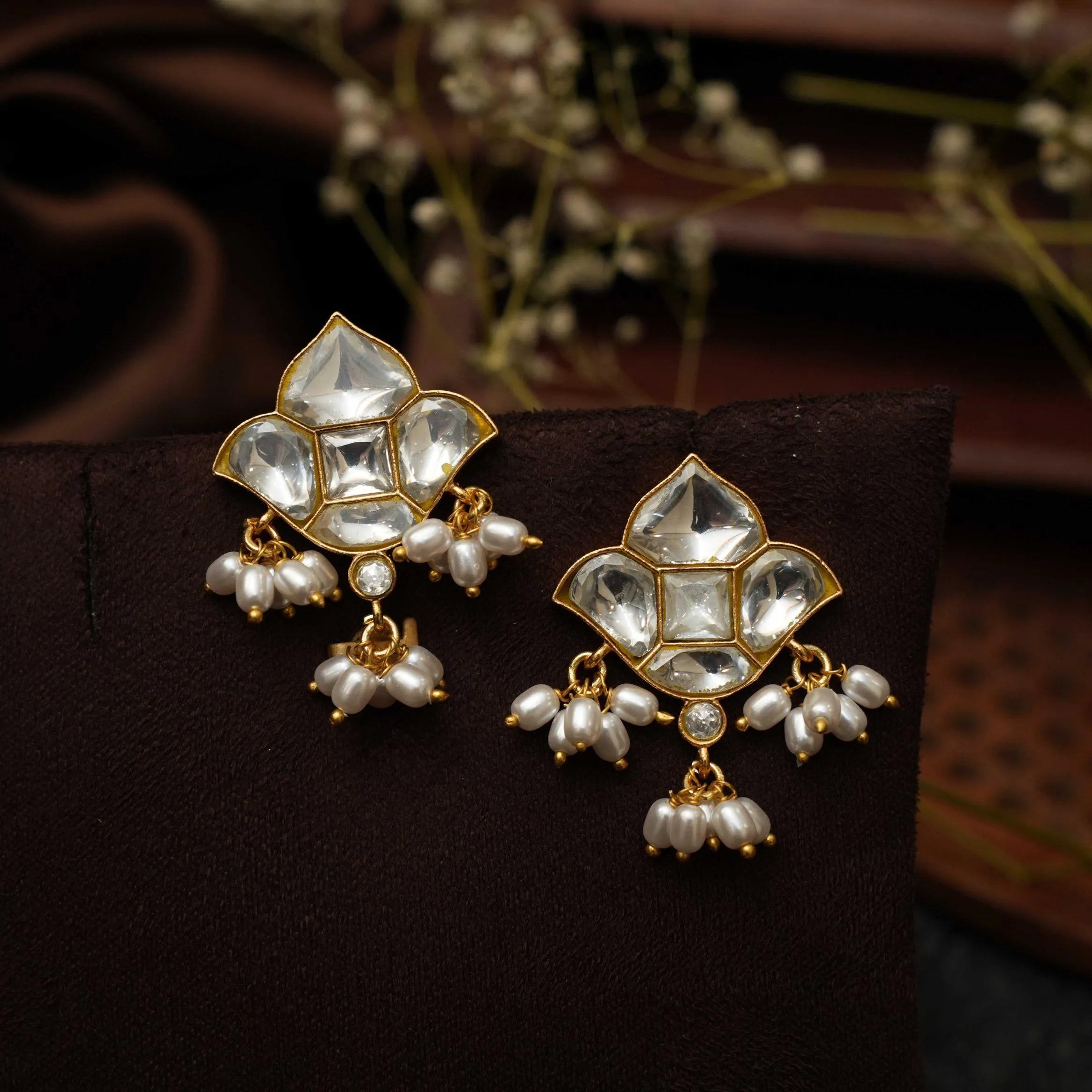 Jasviri Polki Ear Stud - White