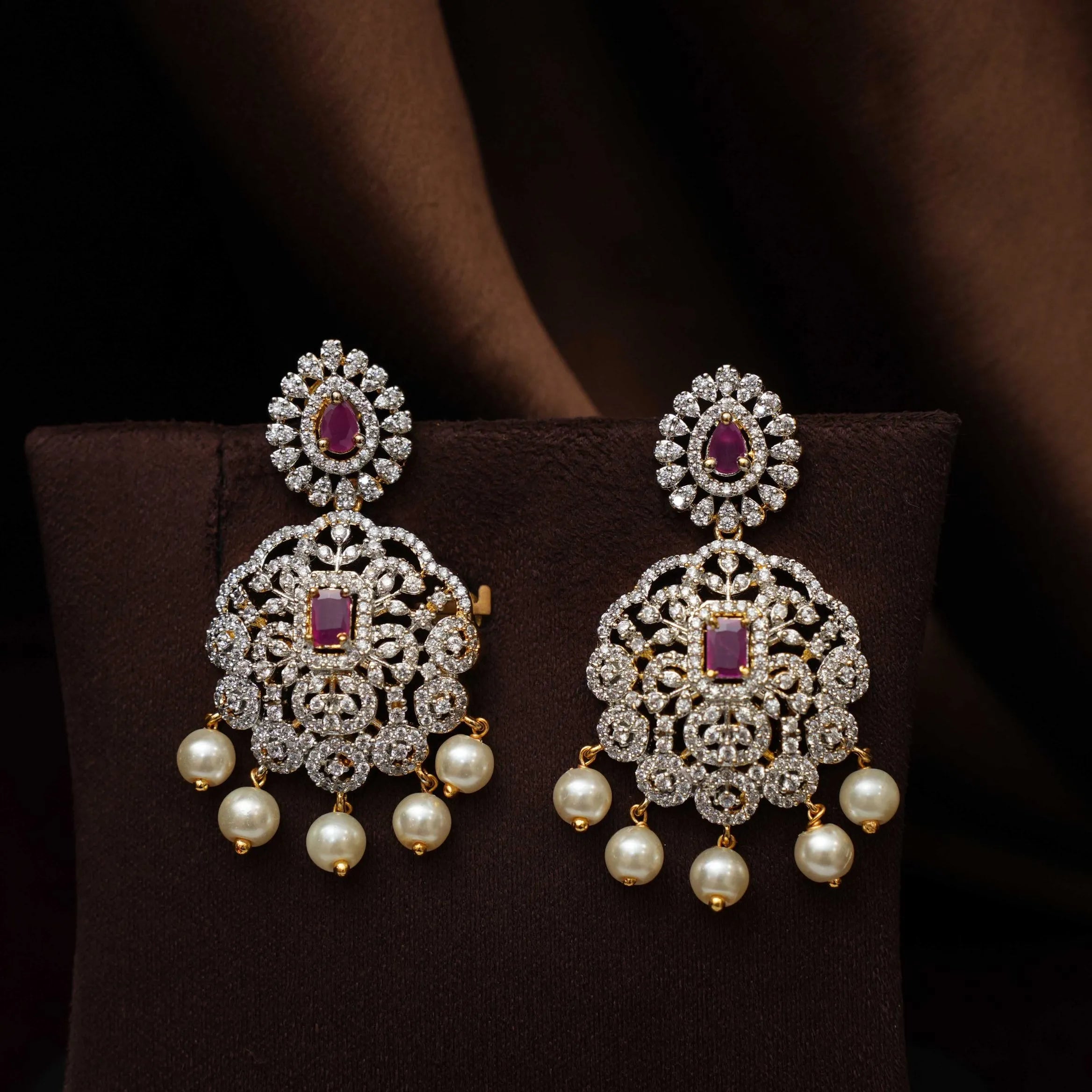 Jasviri Zircon Necklace