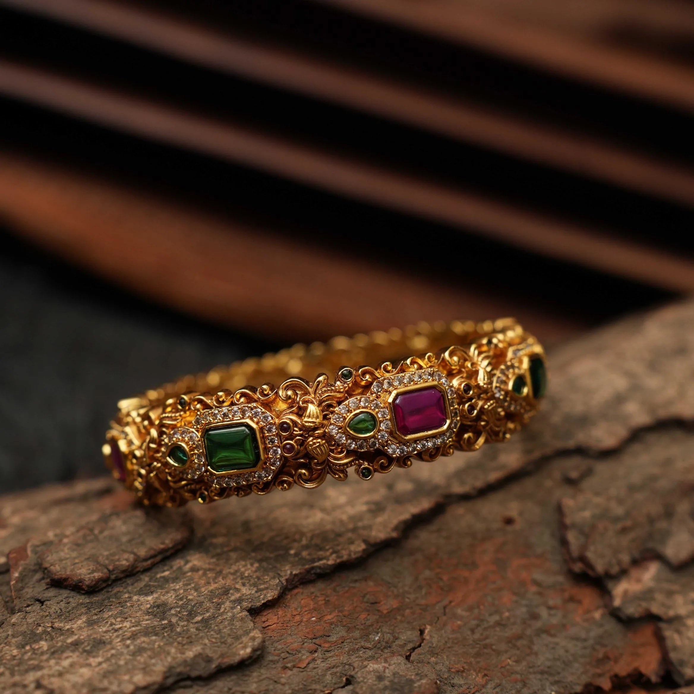 Jaya Antique Bangle