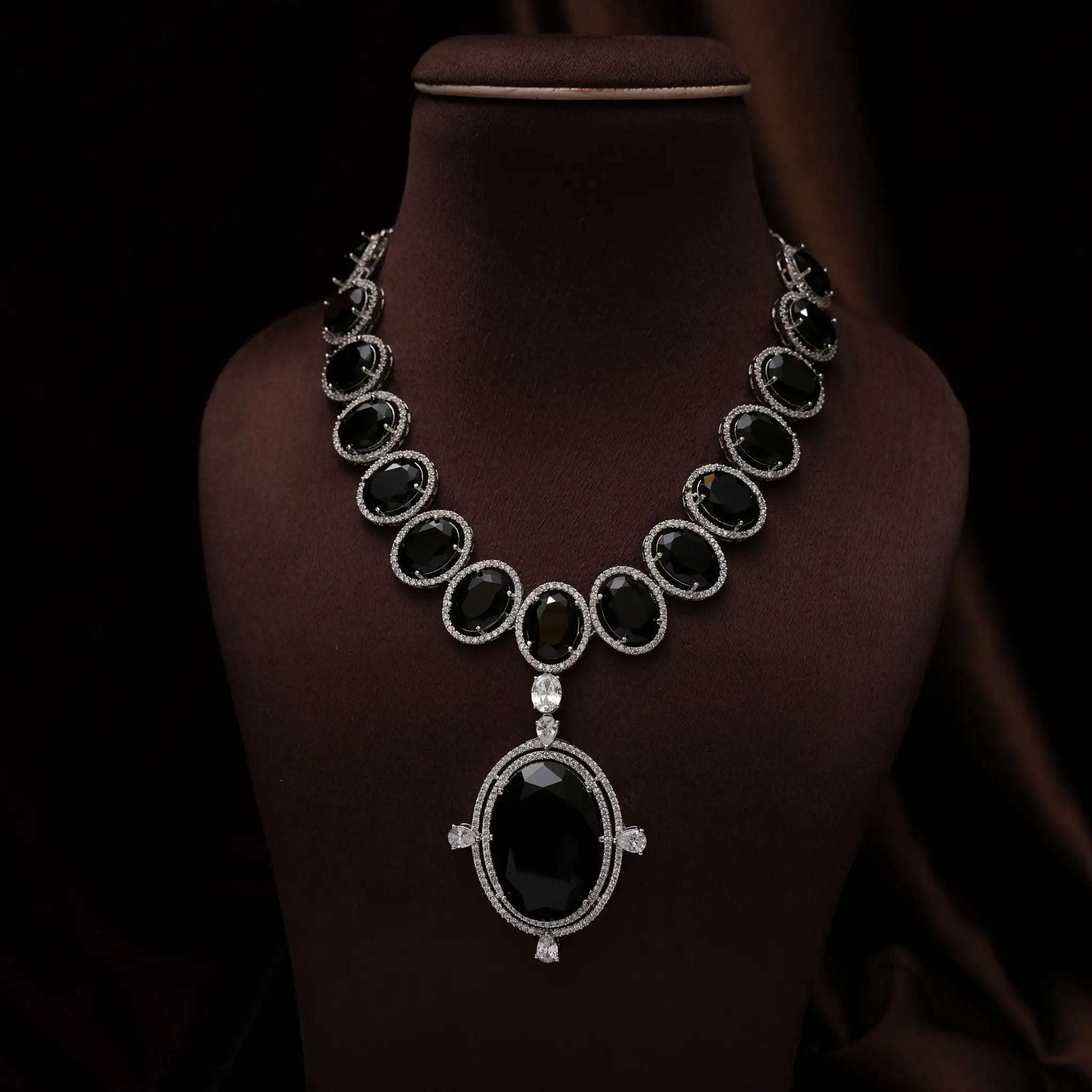 Jayani Zircon Necklace - Black