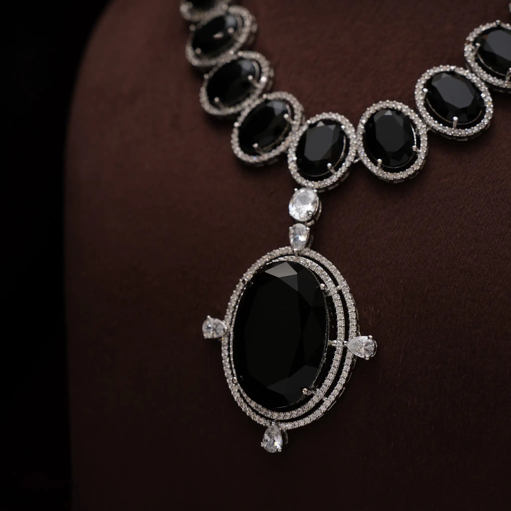 Jayani Zircon Necklace - Black