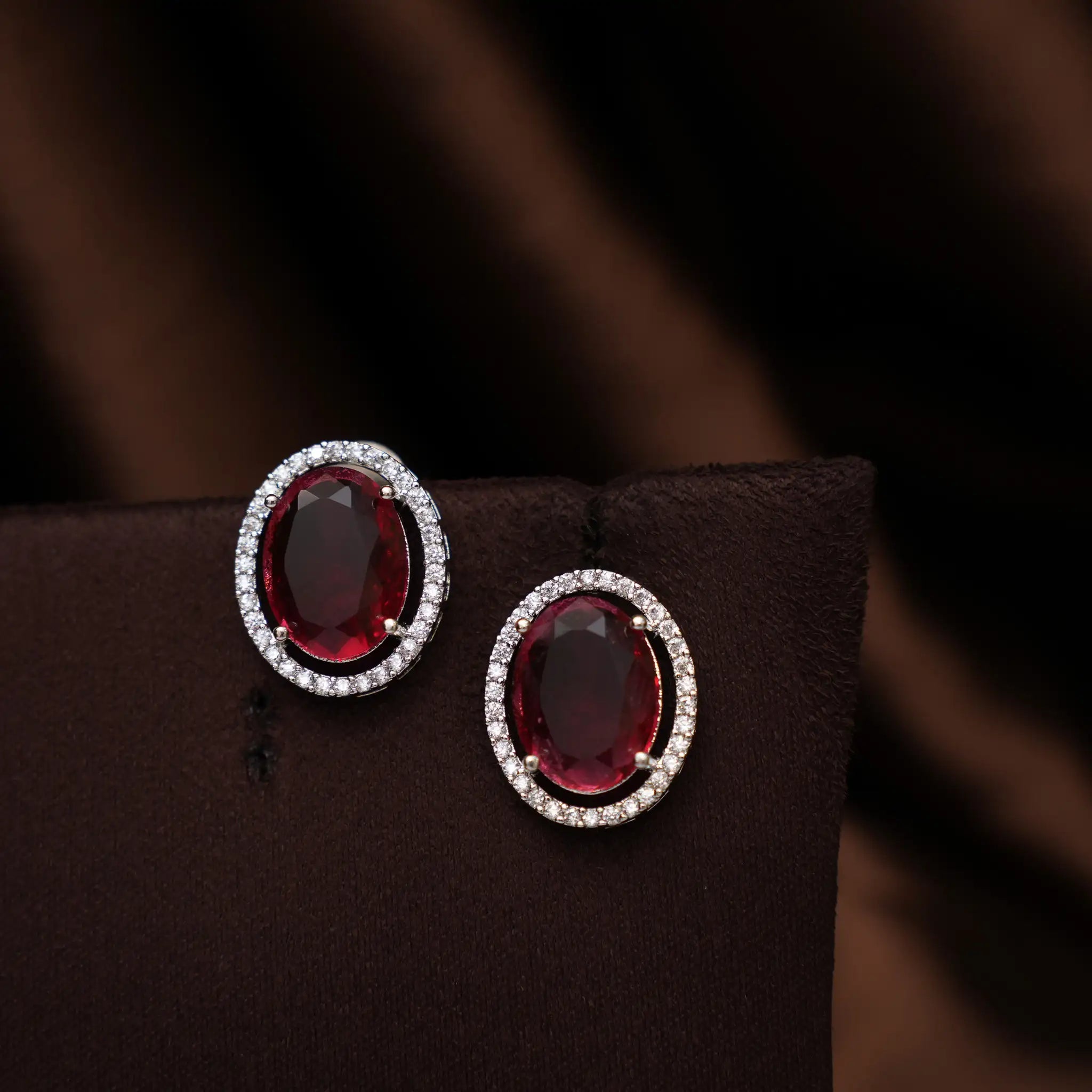 Jayani Zircon Necklace - Red