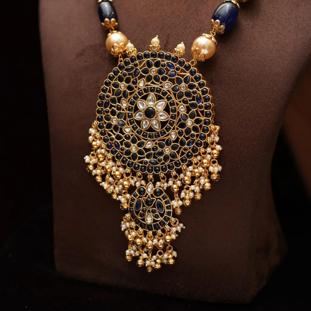 Jayisnu Antique Necklace