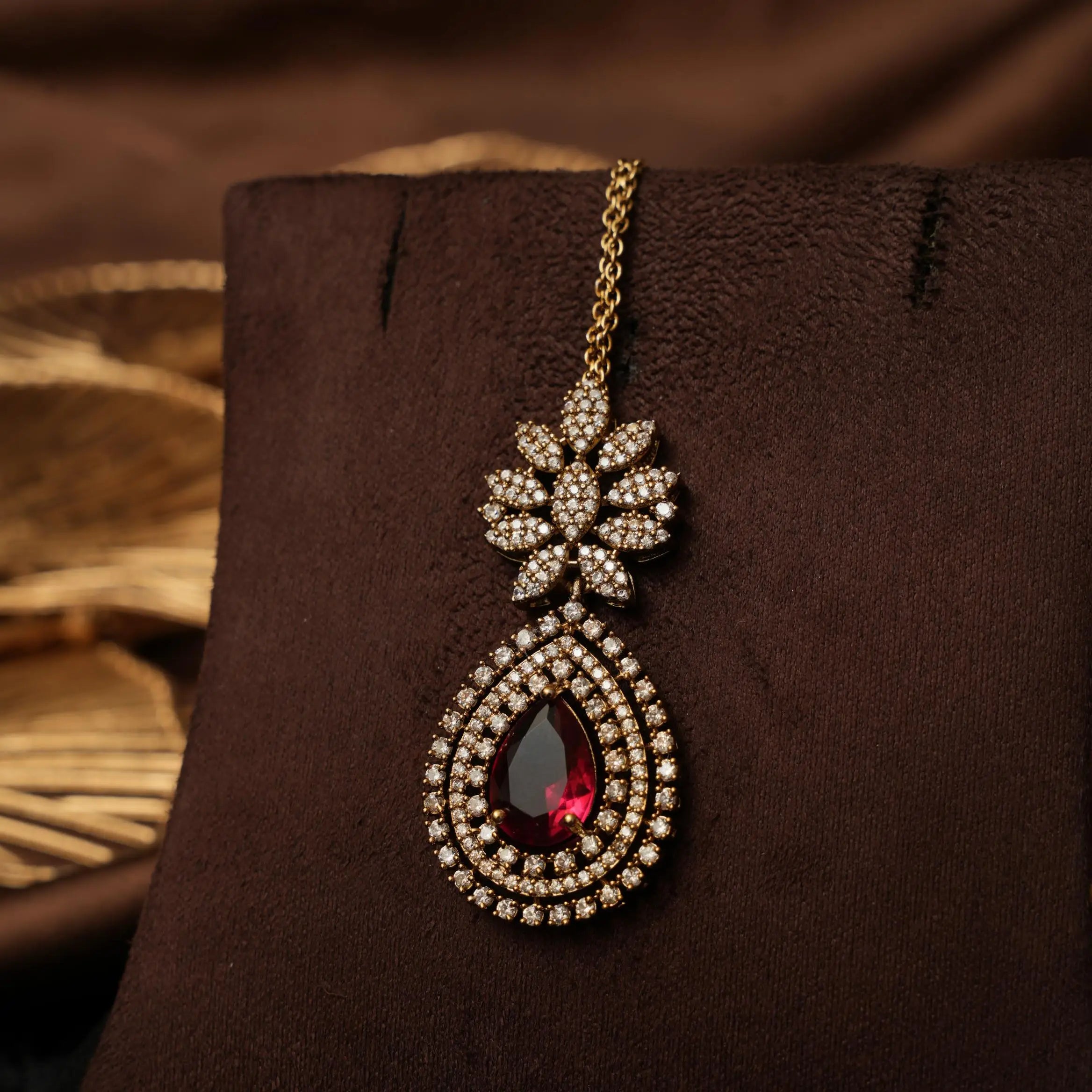 Jaynika Zircon Tikka - Red