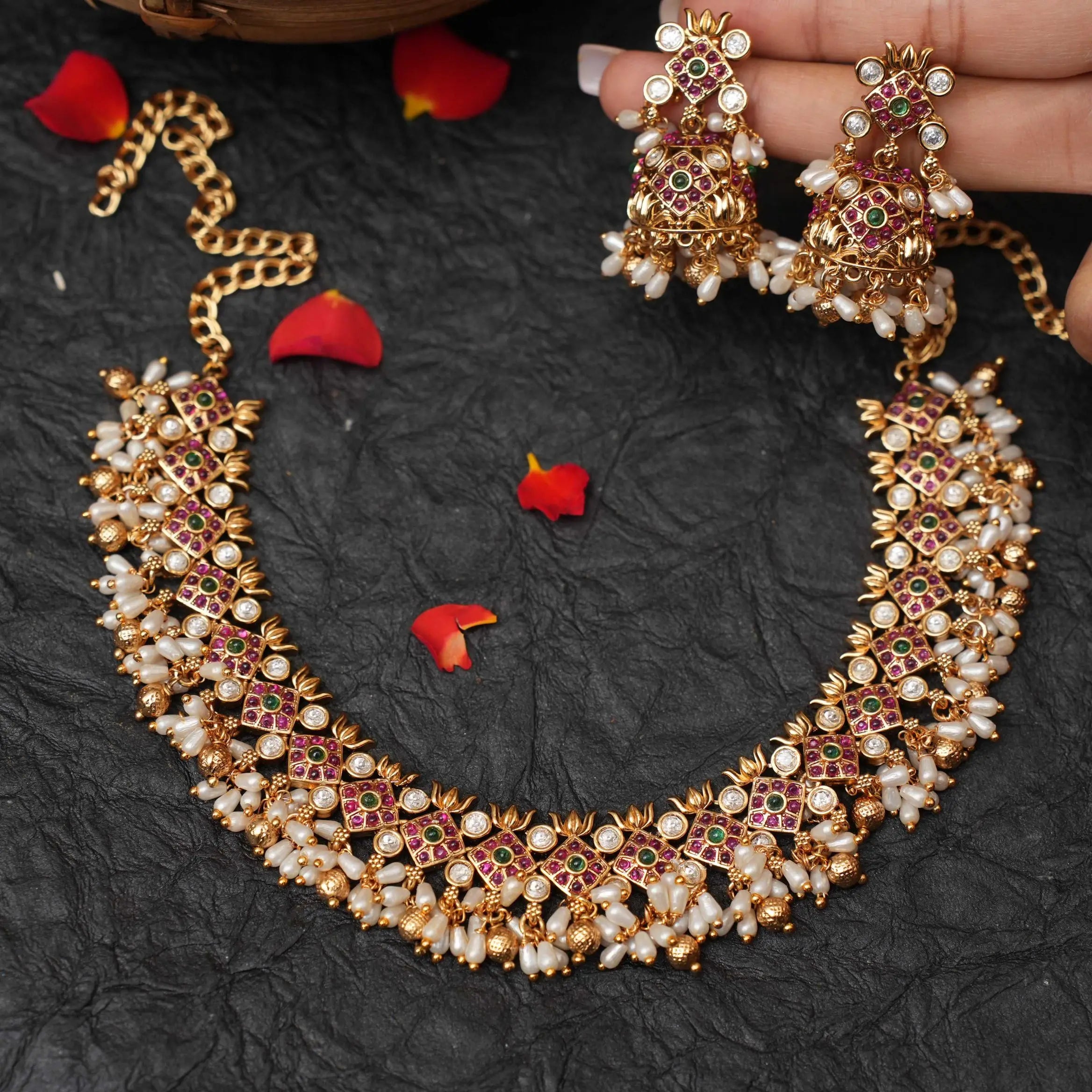 Kabitha Antique Necklace - Short