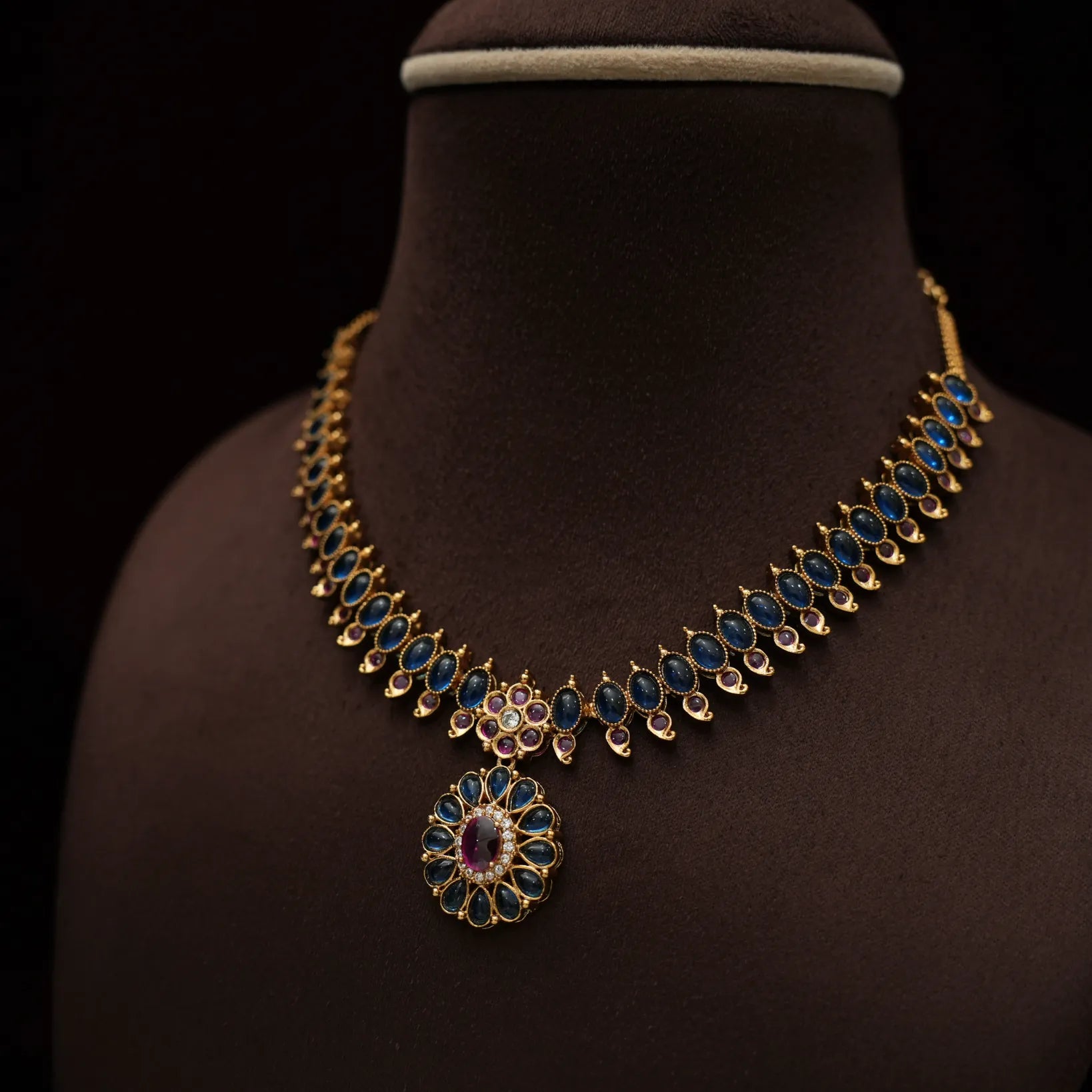 Kanaka Antique Necklace - Short