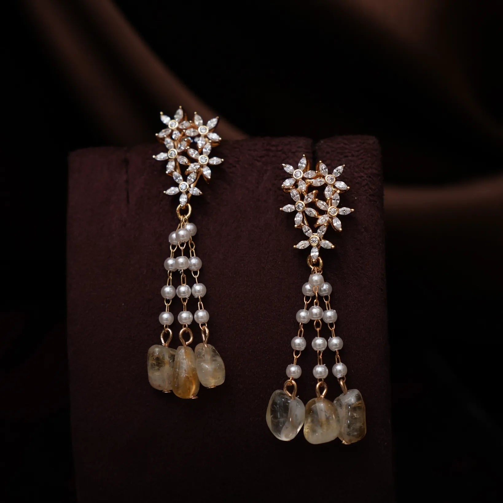 Kanksi Zircon Earrings - Beige