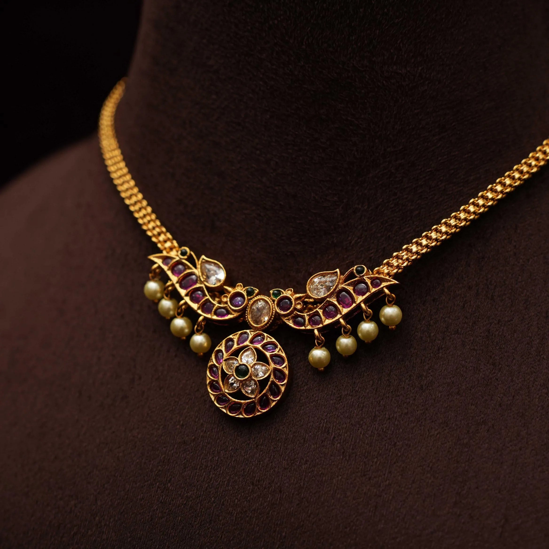 Kaveri Attigai Necklace - Red & White