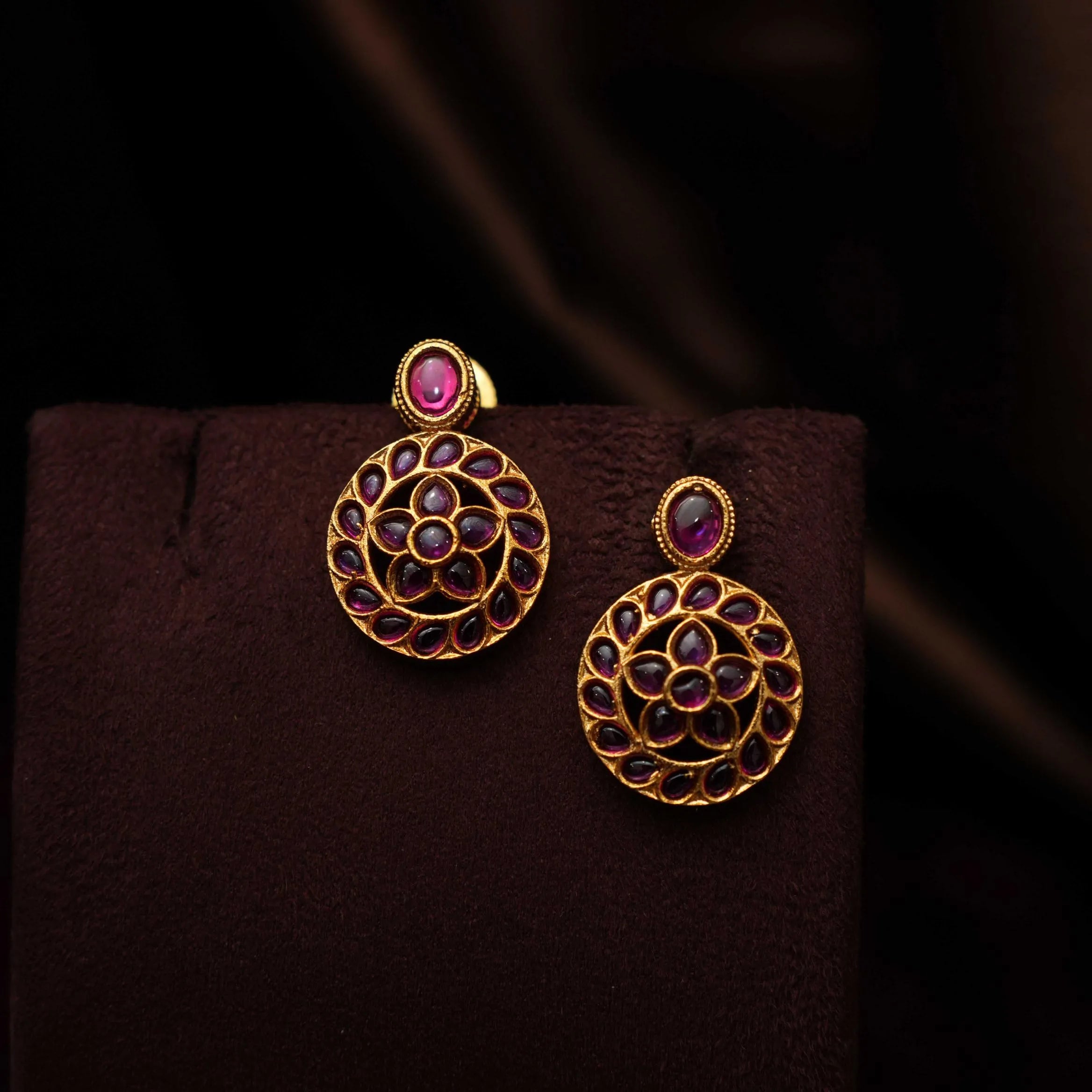 Kaveri Attigai Necklace - Red