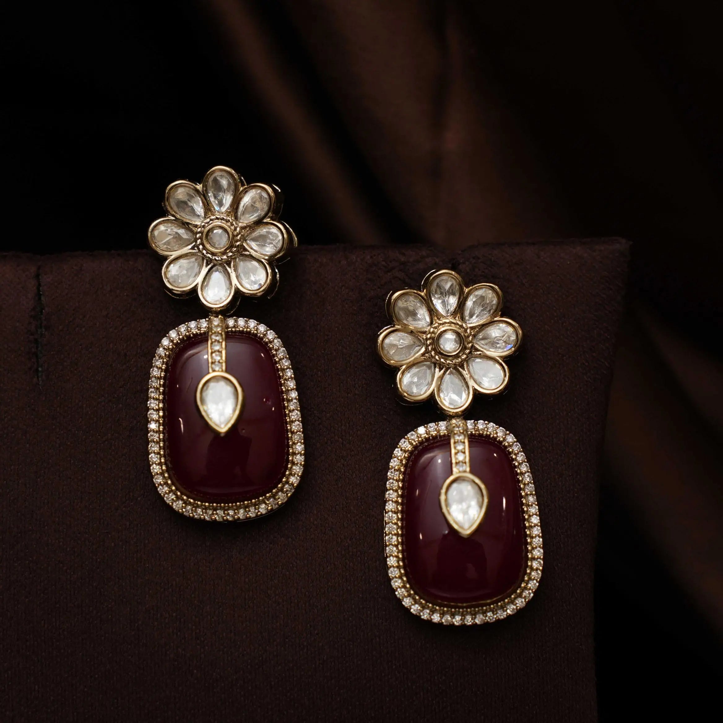 Kivira Kundan Floral Choker - Red