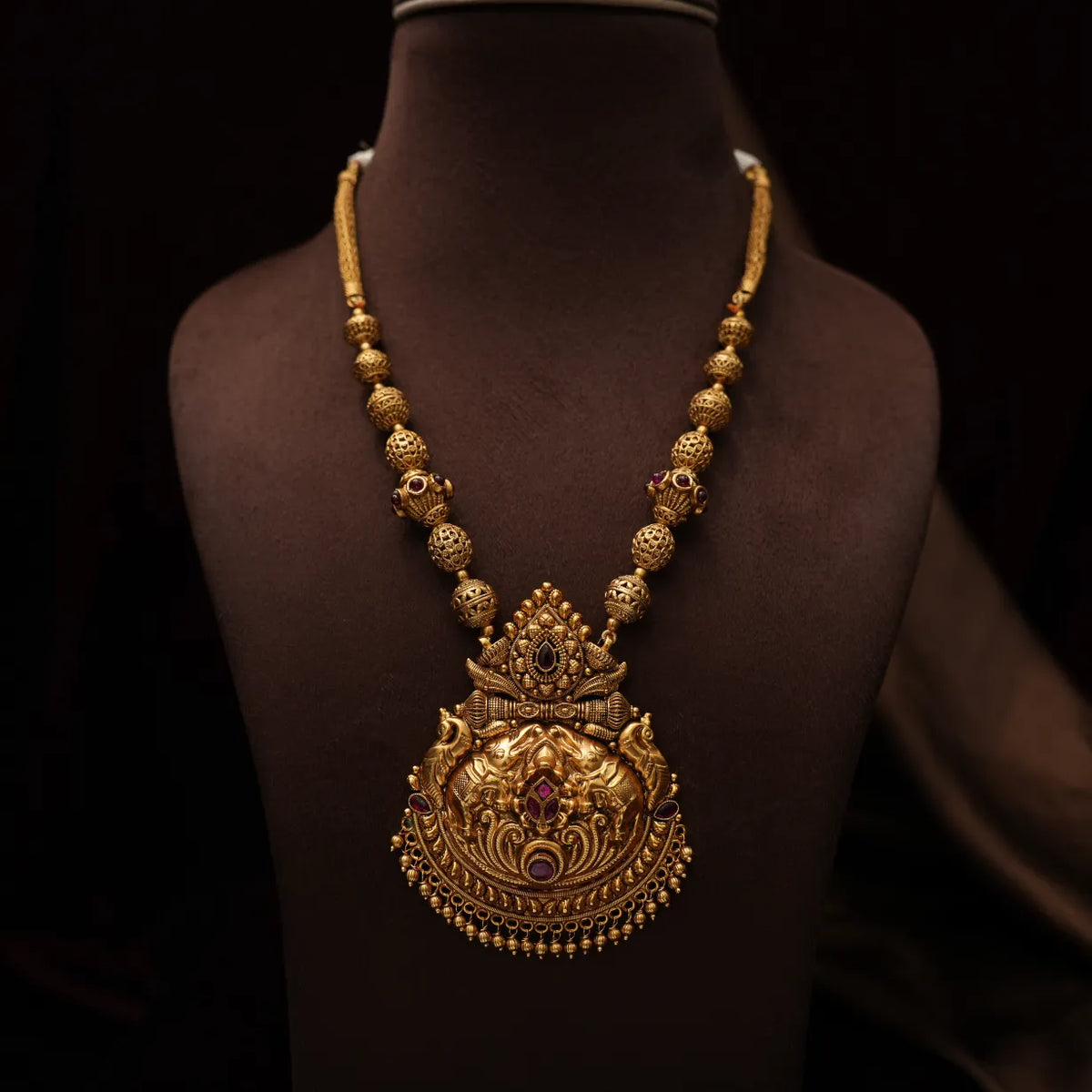 Kripa Antique Necklace - Red