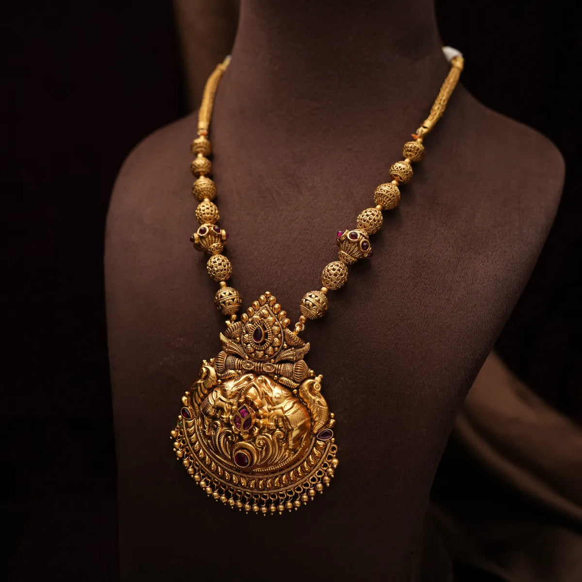 Kripa Antique Necklace - Red