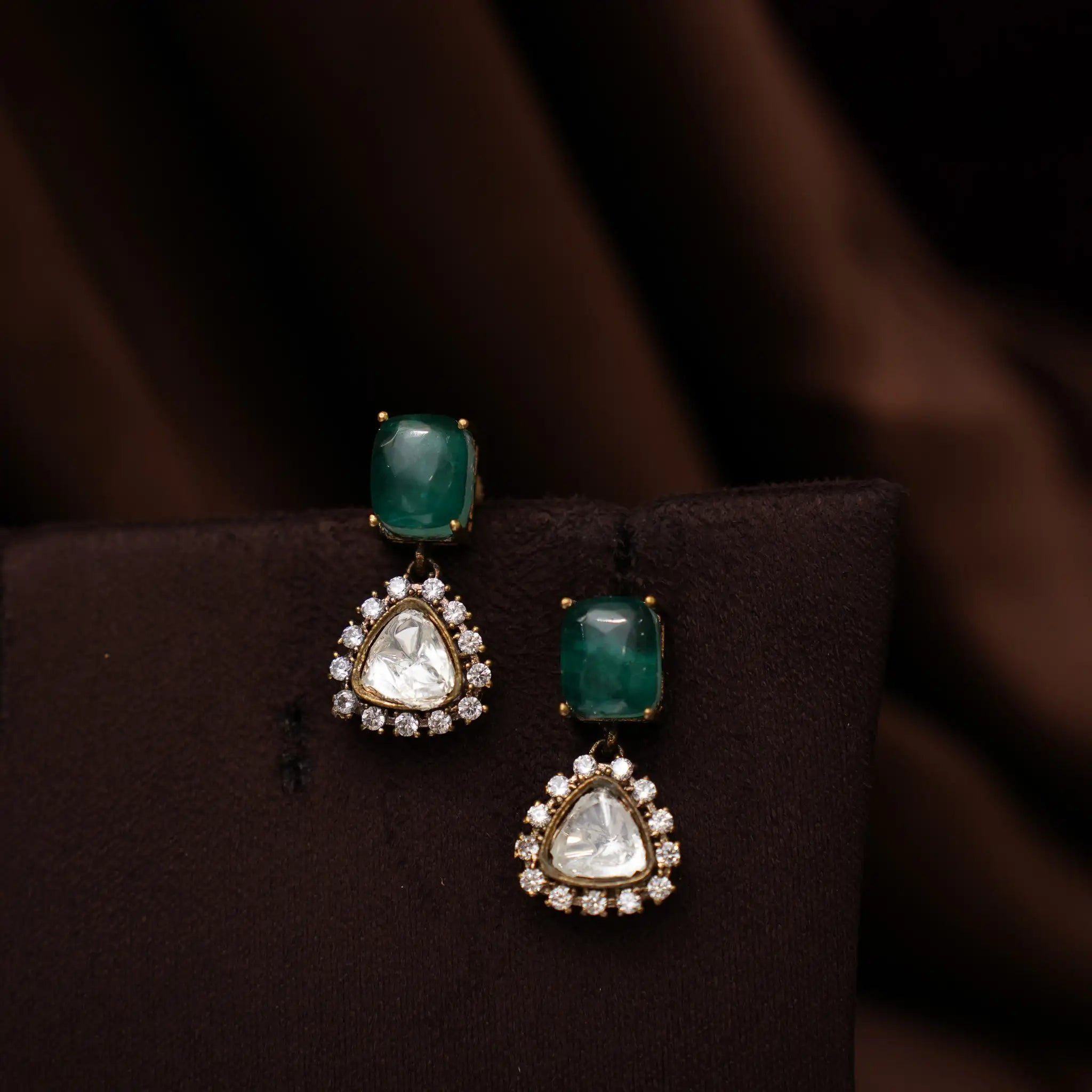 Kritay Victorian Minimal Necklace - Emerald Green
