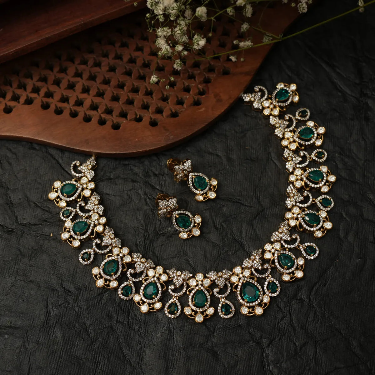 Krivika Silver Moissanite Choker