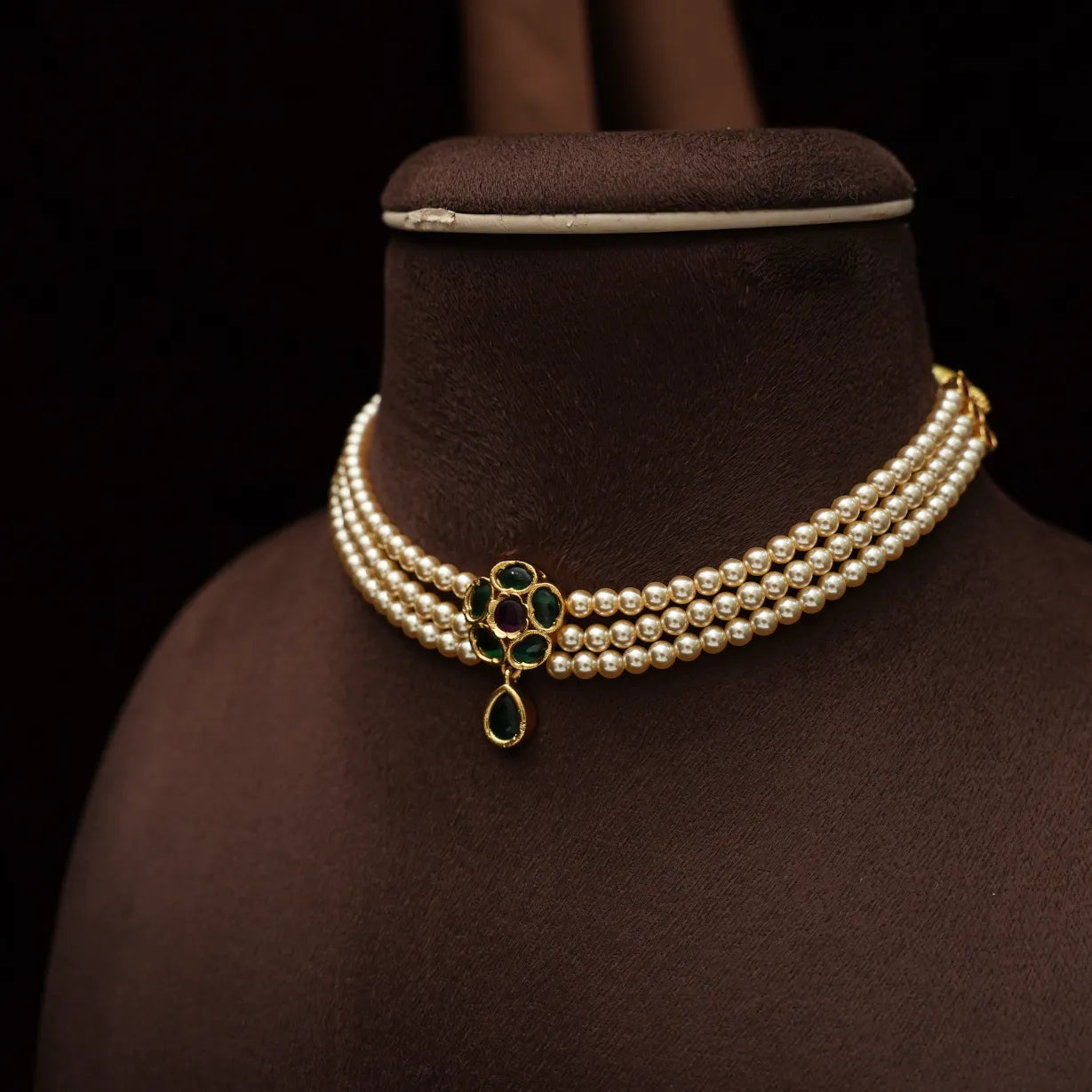 Kshirja Pearl Choker - Red & Green