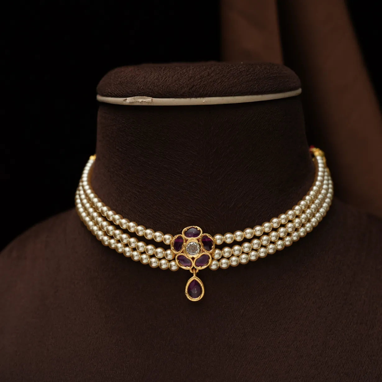 Kshirja Pearl Choker - Red