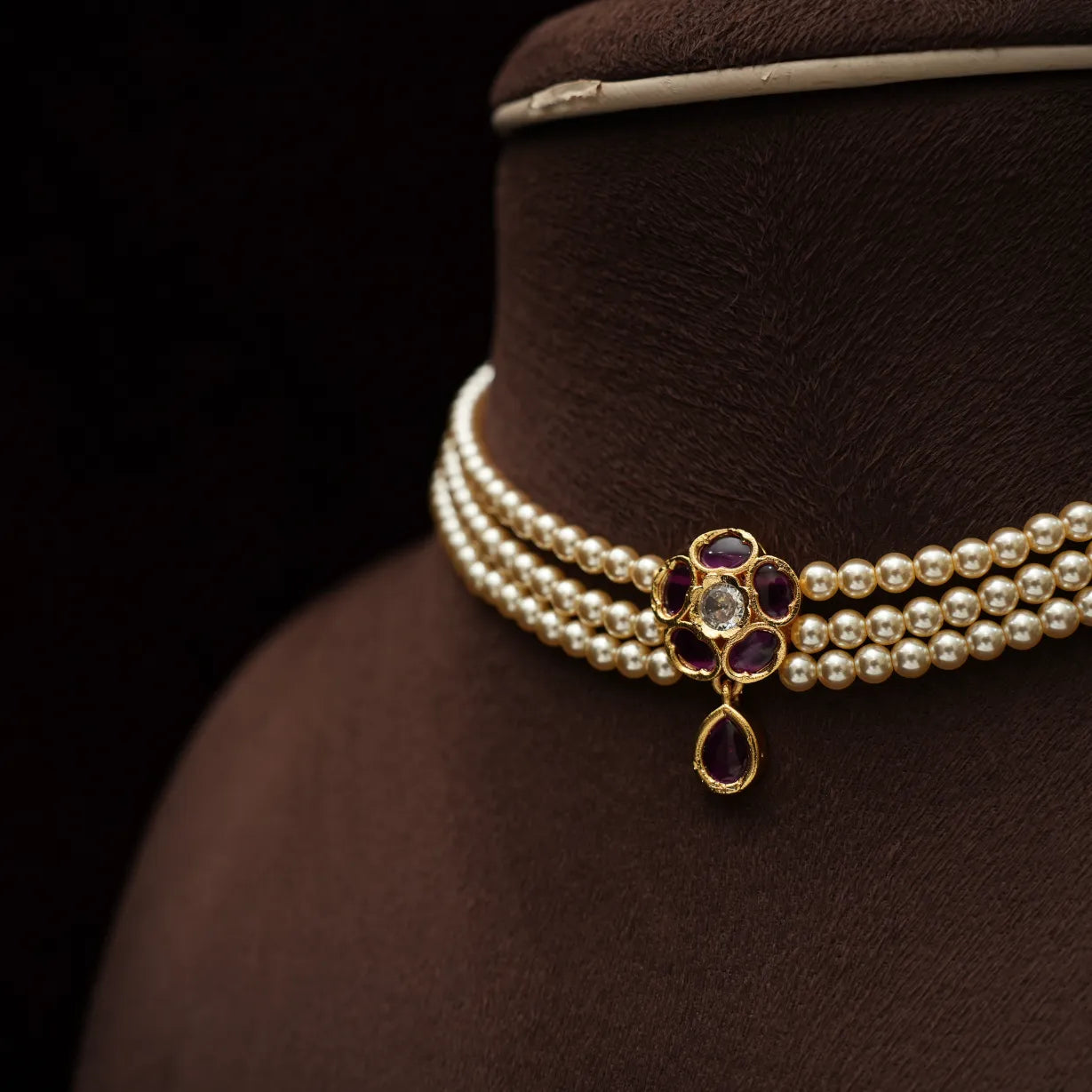 Kshirja Pearl Choker - Red