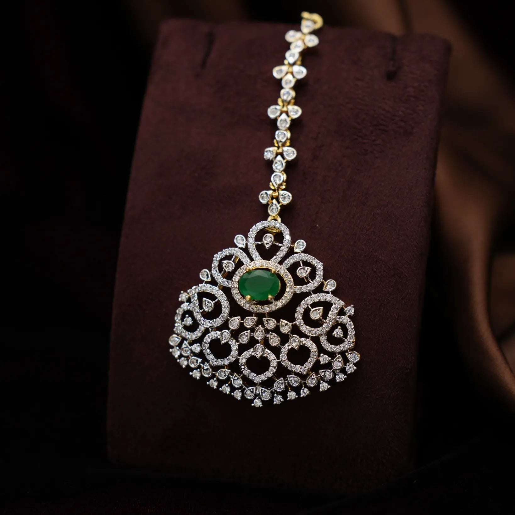 Laghima Zircon Necklace Set