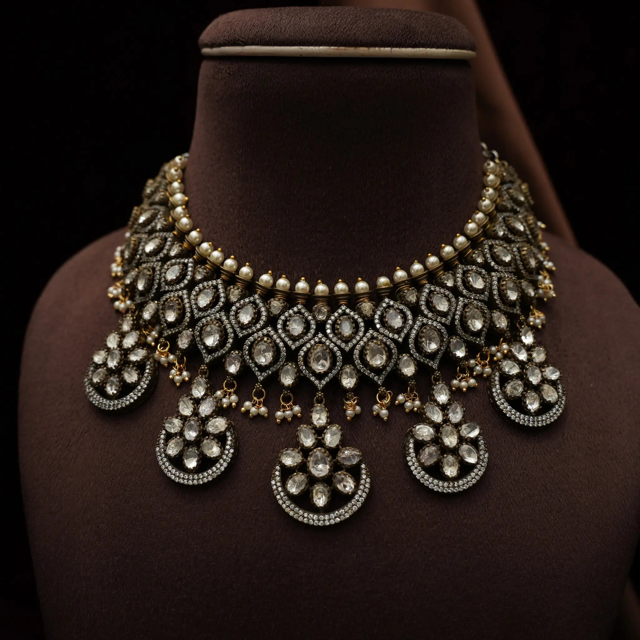 Lagvi Victorian Polki Necklace